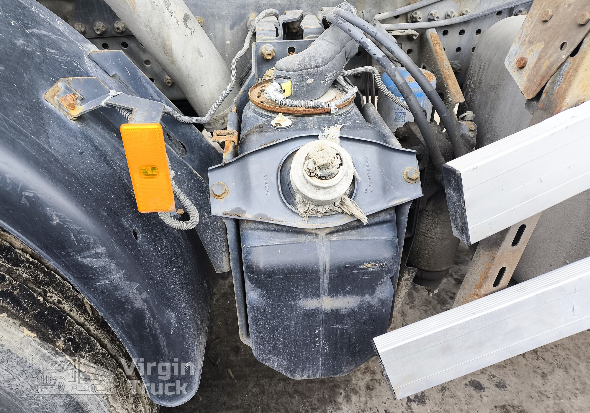 A9604705715 Бак AdBlue 2021г. для Mercedes-Benz Arocs (с 2013)