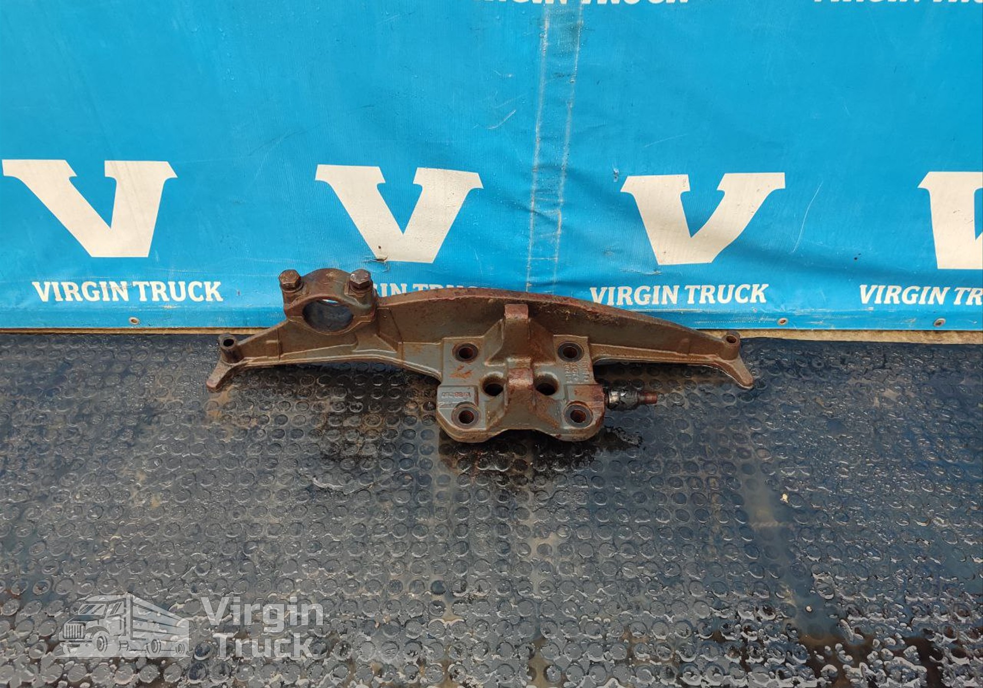 1368260 Кронштейн пневморессоры левый для Daf XF105 (с 2005)