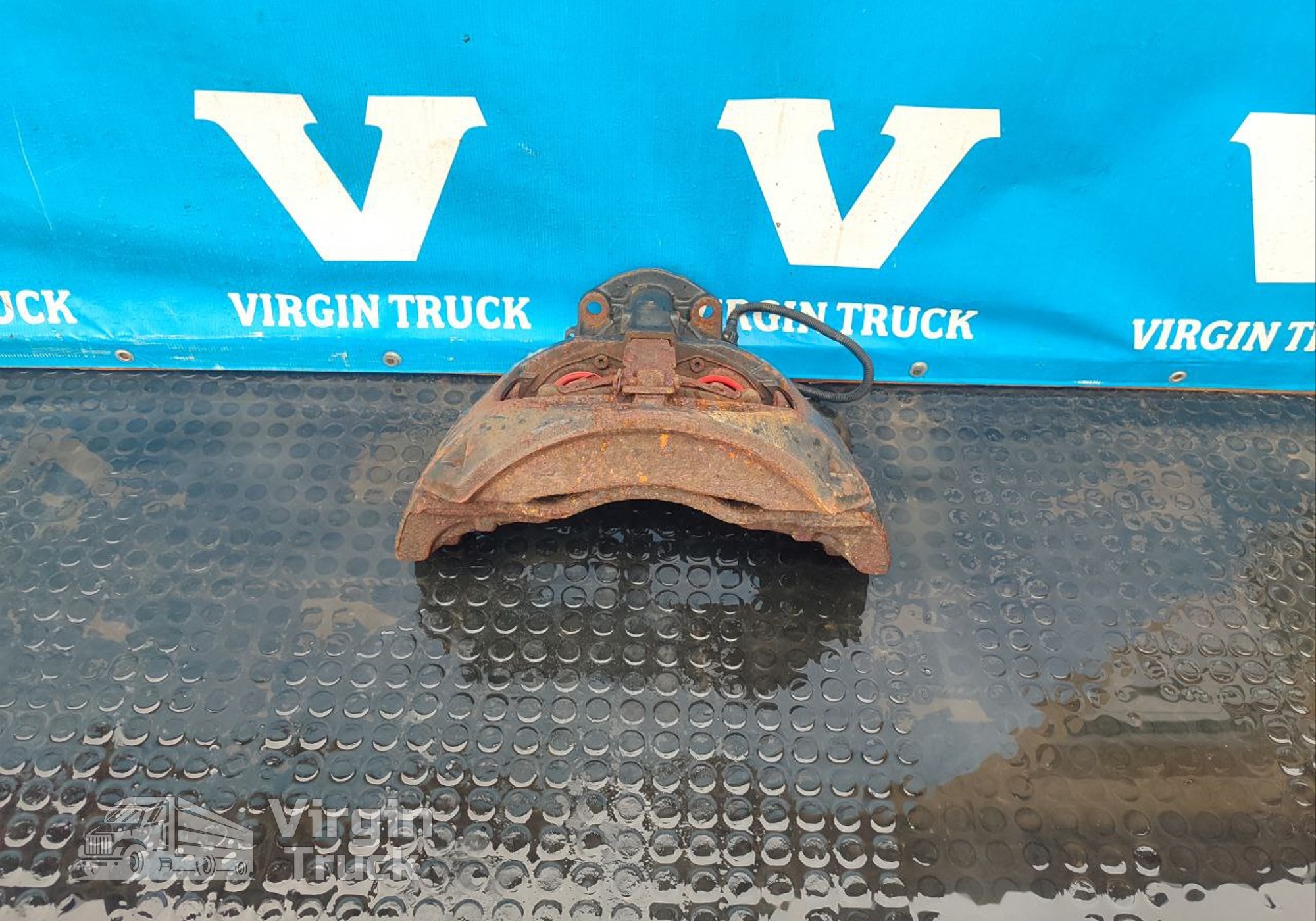 81508046595 Суппорт задний правый для Man TGS