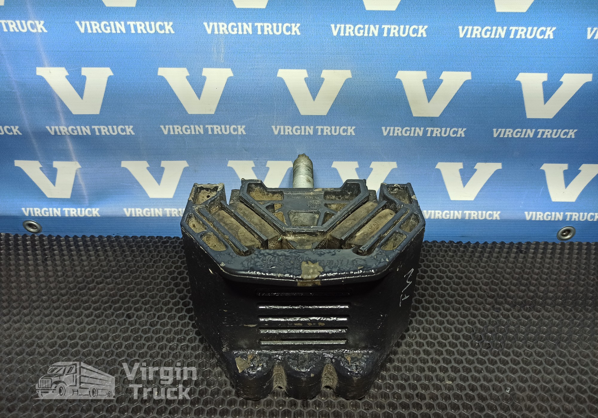 81962100670 Подушка двигателя передняя для Man TGX II (с 2012)