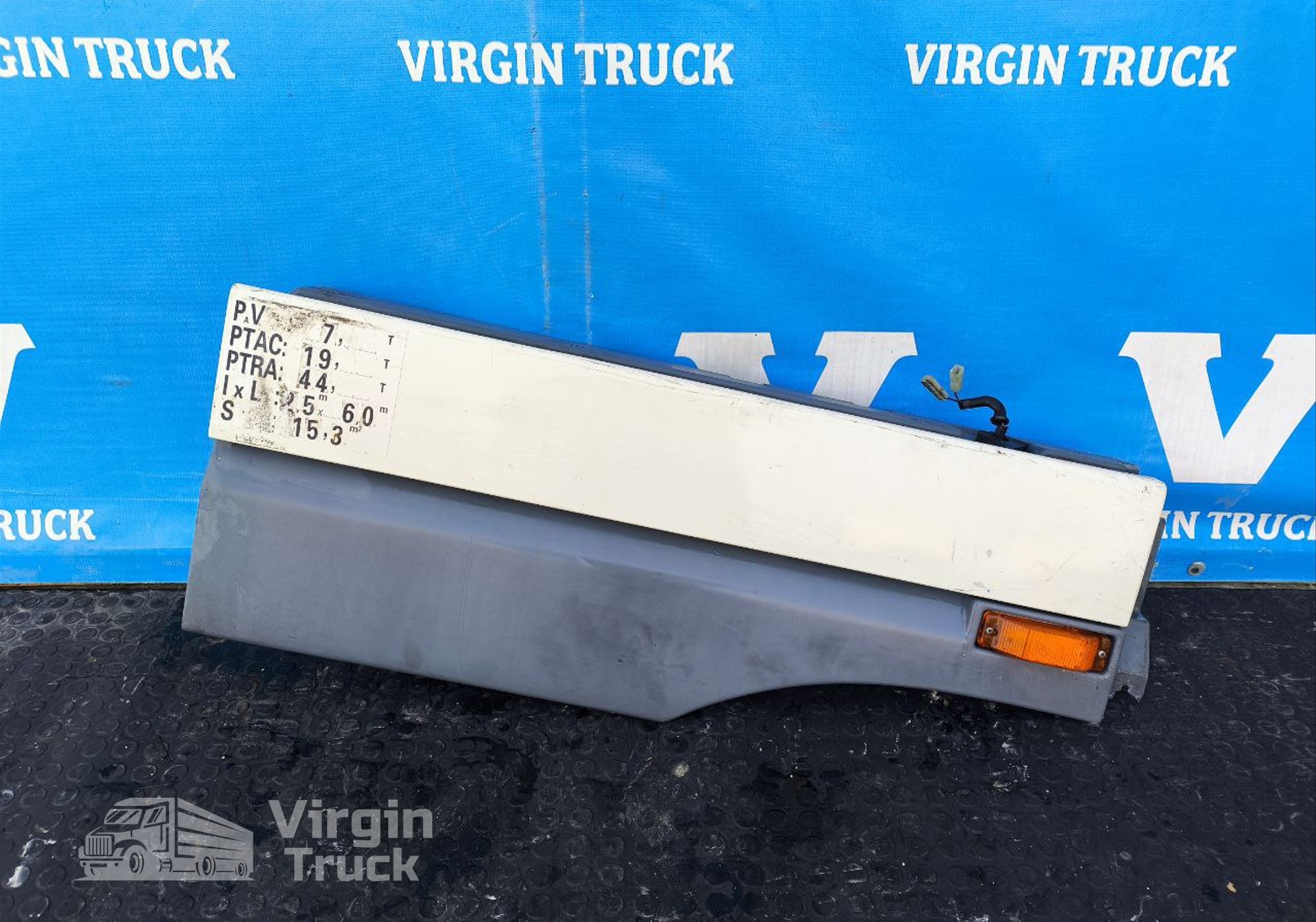 1855611 Продолжение крыла правого для Daf XF95