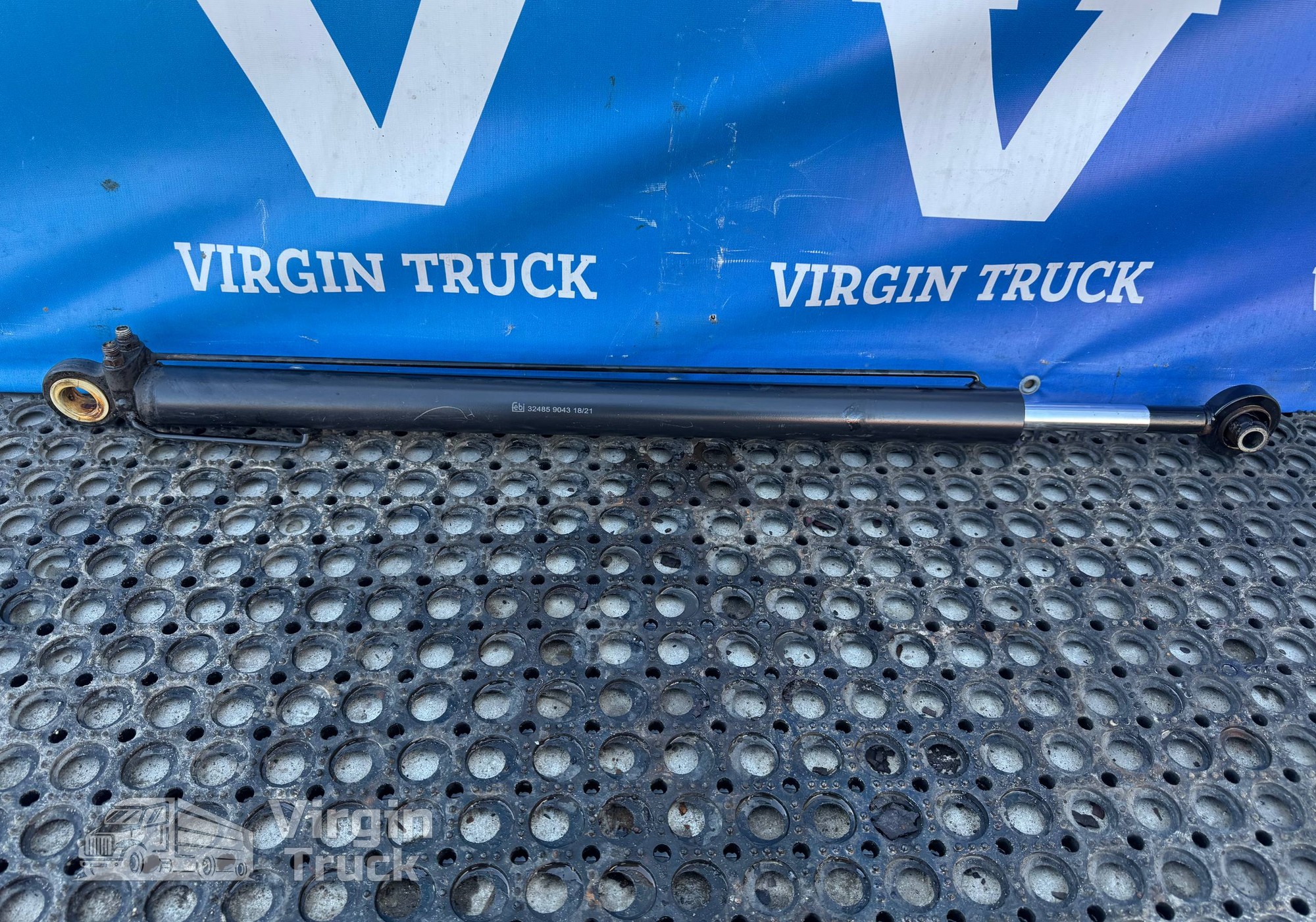 81417236123 Цилиндр подъема кабины/кузова для КАМАЗ 54901