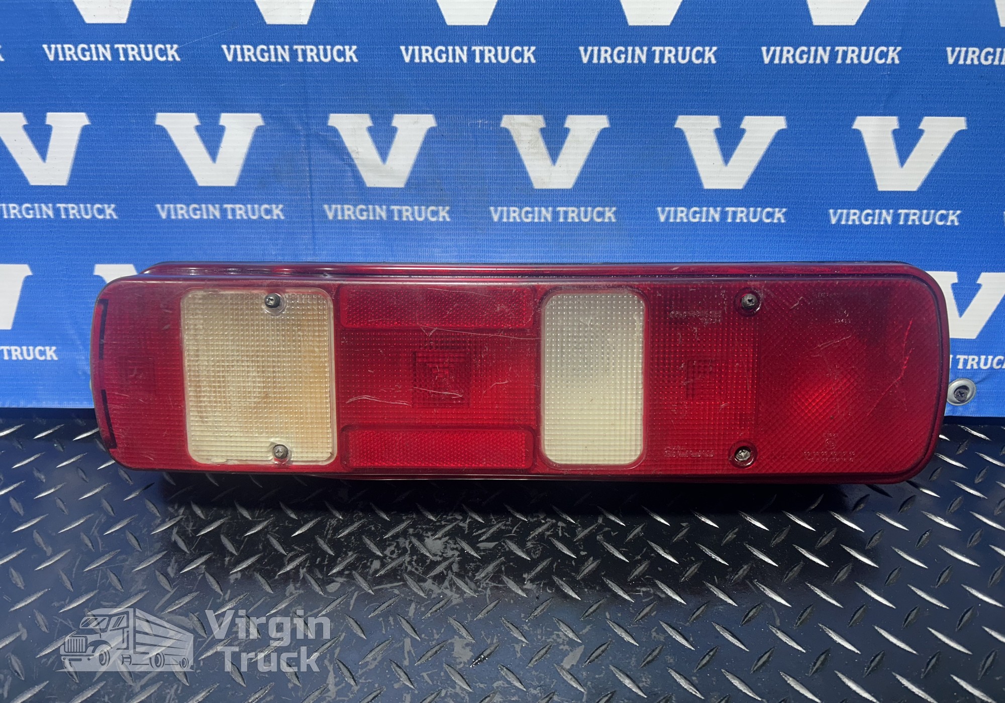 21063887 Фонарь задний левый для Volvo FH 4 (с 2012)