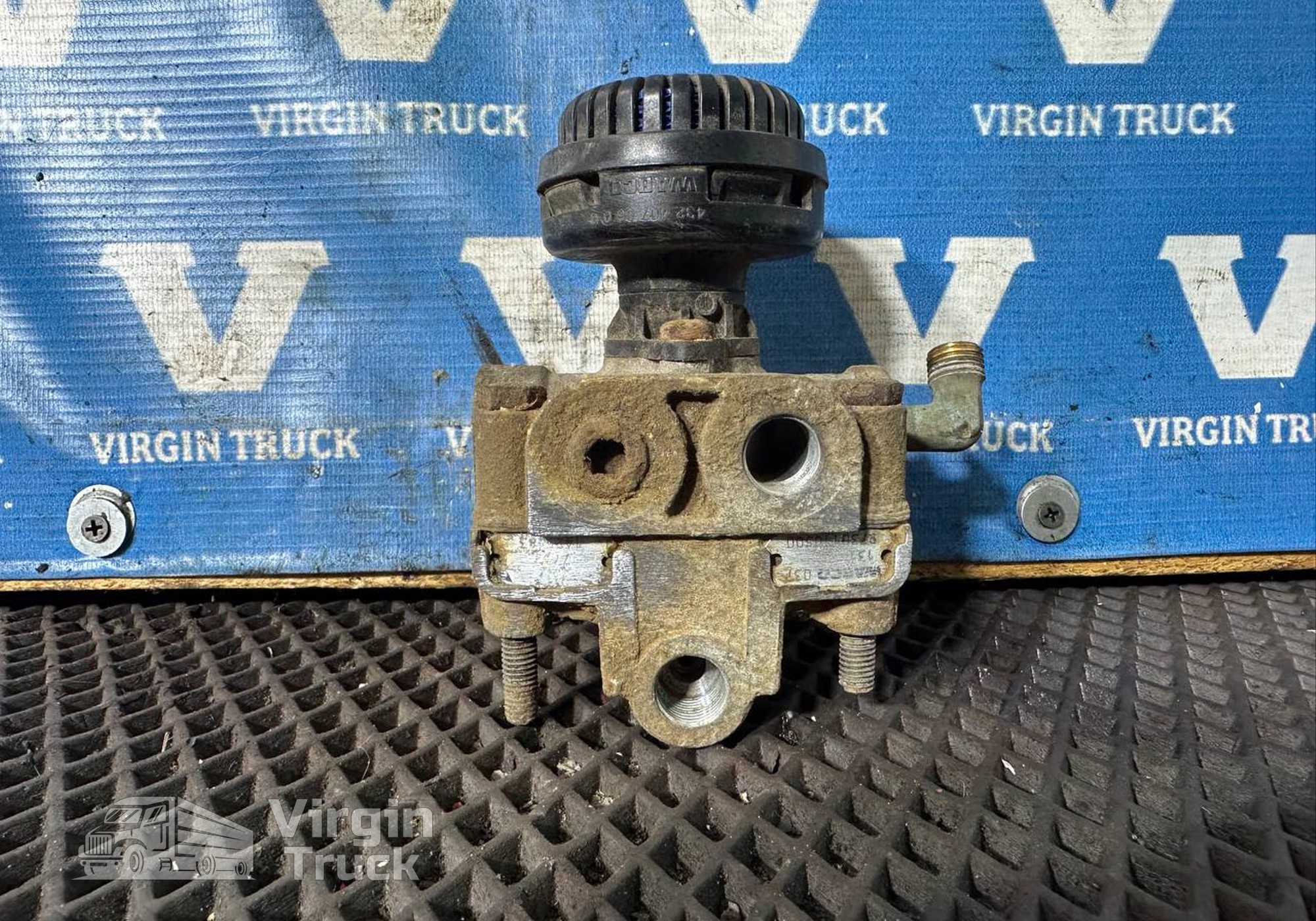 1425183 Клапан ускорительный для Scania 5-series