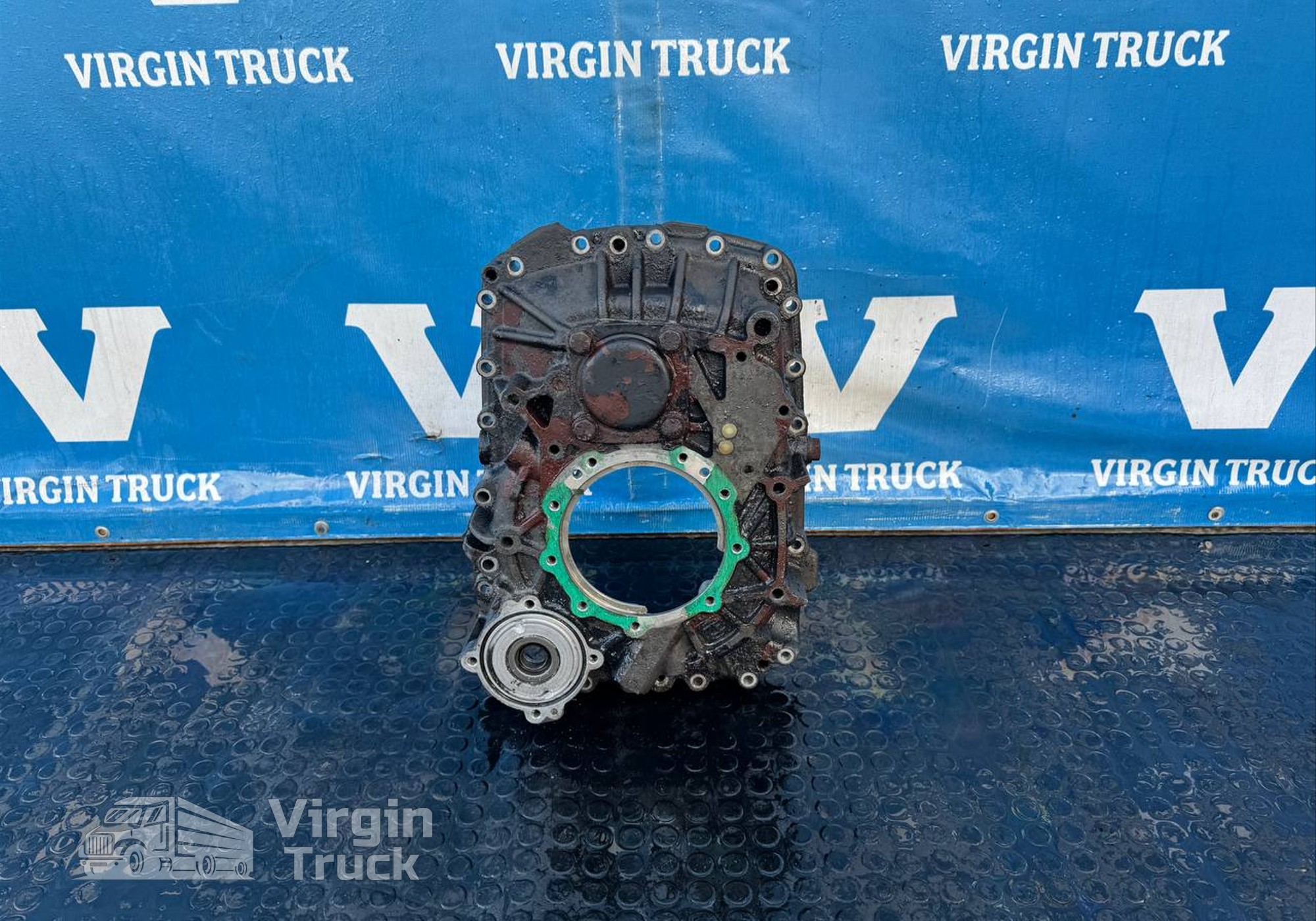 1315401224 Крышка КПП задняя