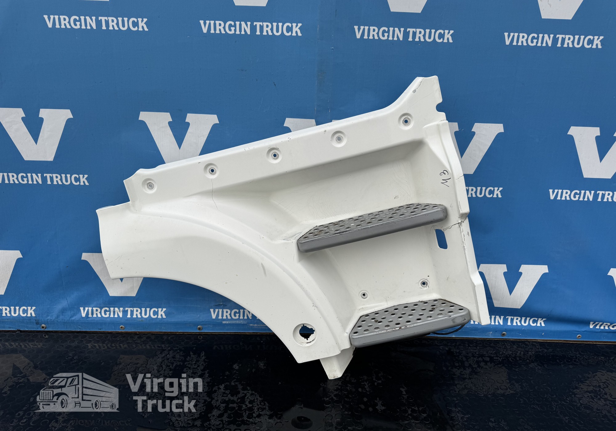 81615100760 Корпус Подножек правый для Man TGL