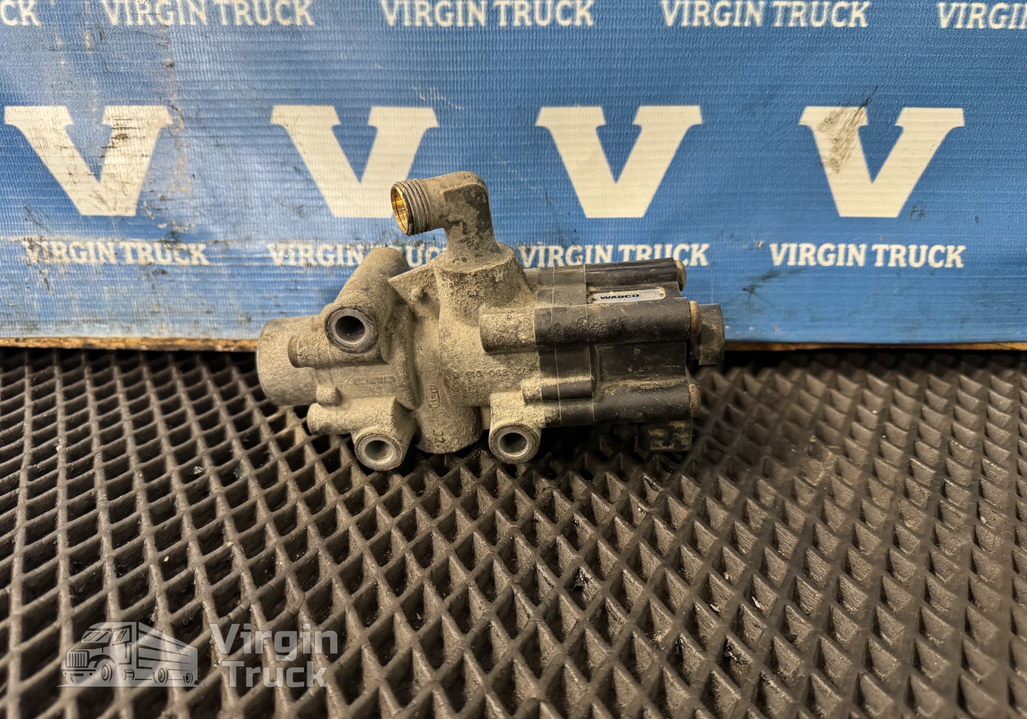 2158373 Клапан ускорительный для Scania 6-series