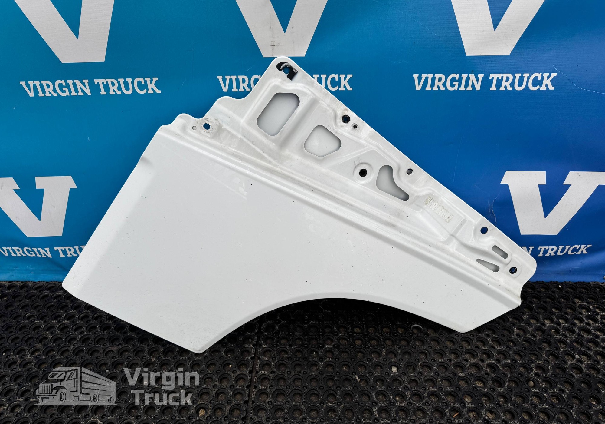 82107271 Продолжение двери левой для Volvo FH 4 (с 2012)