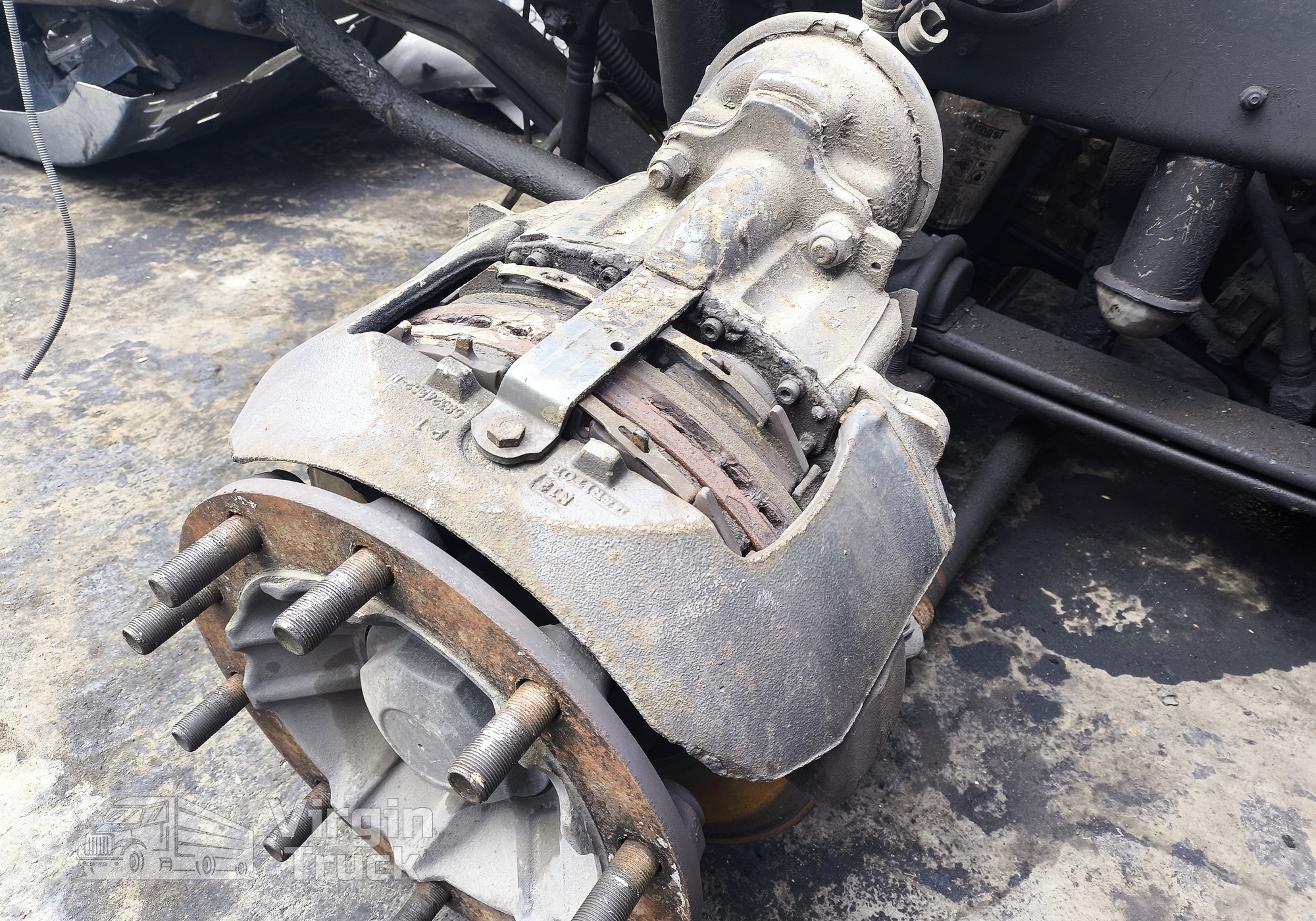 68324856 Суппорт передний левый 2019г.