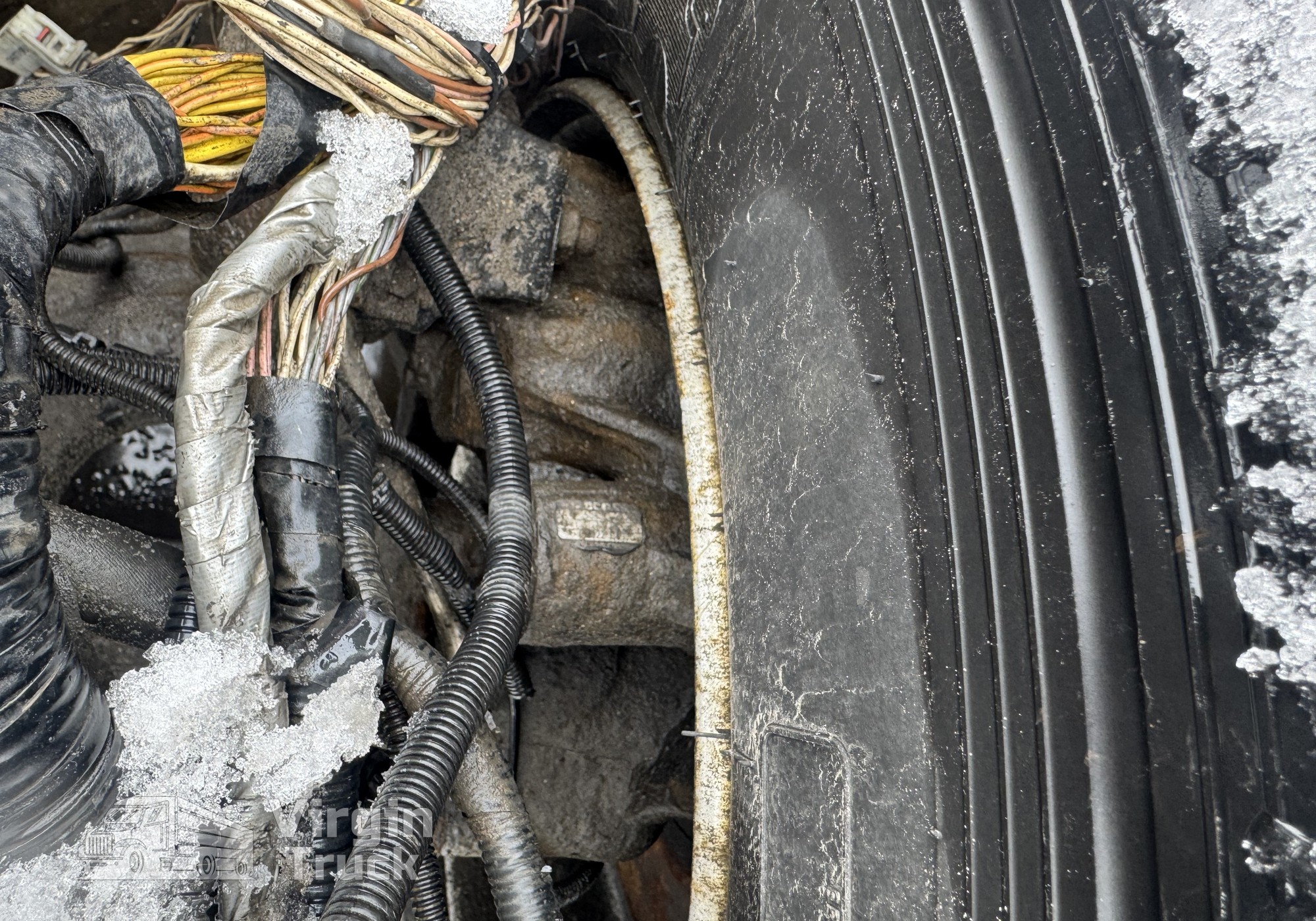 81508046635 Суппорт передний левый для Man TGX