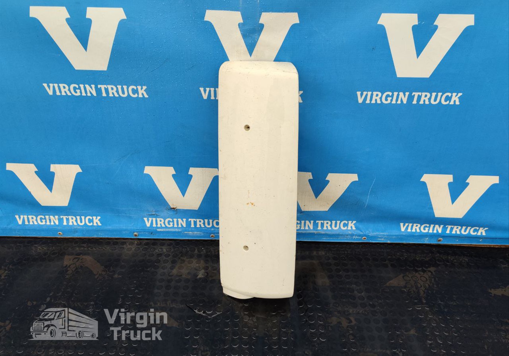 18500148 Дефлектор кабины правый