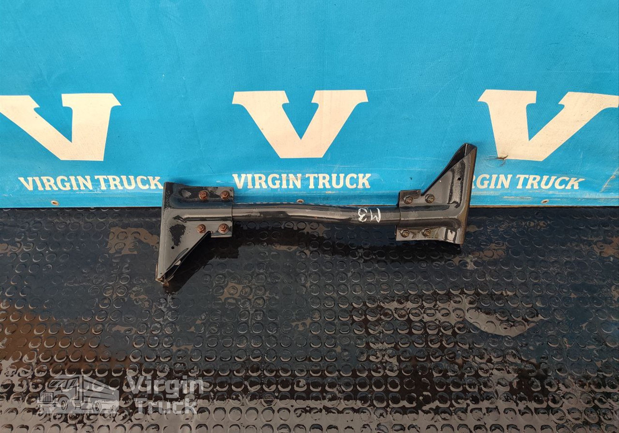 81416730089 Кронштейн межосевого спойлера для Man TGX II (с 2012)