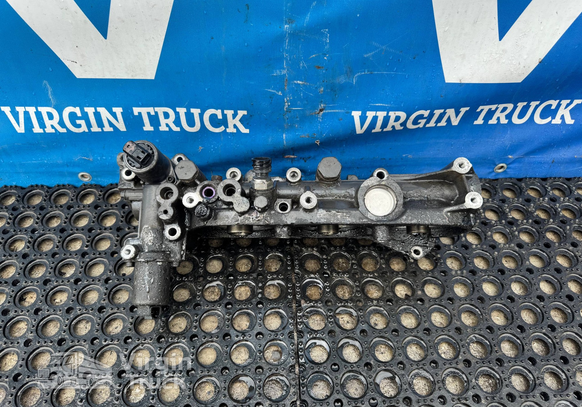 7422998424 Корпус масляного фильтра для Volvo FH