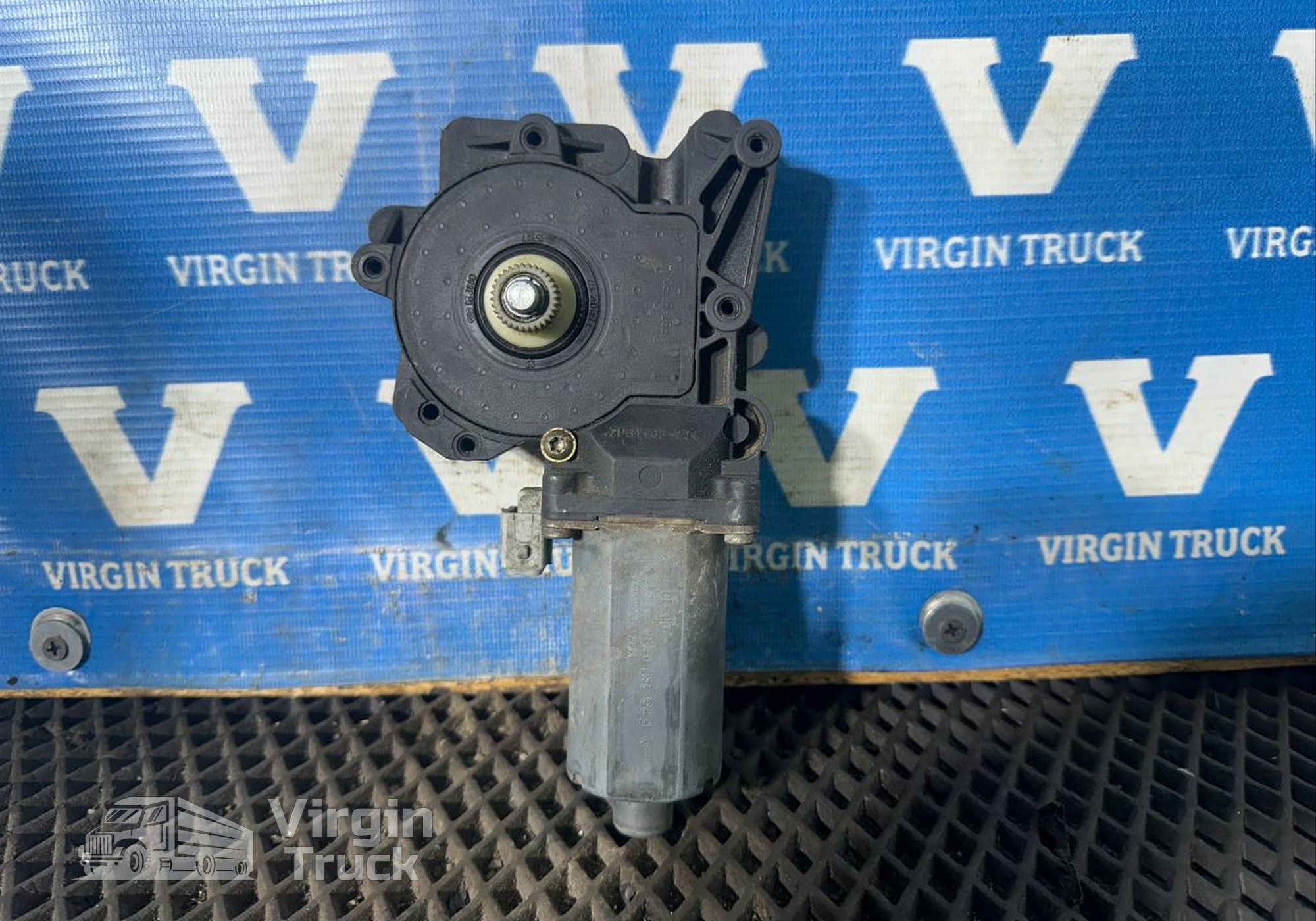 130821917 Моторчик стеклоподъемника левый для Daf XF105