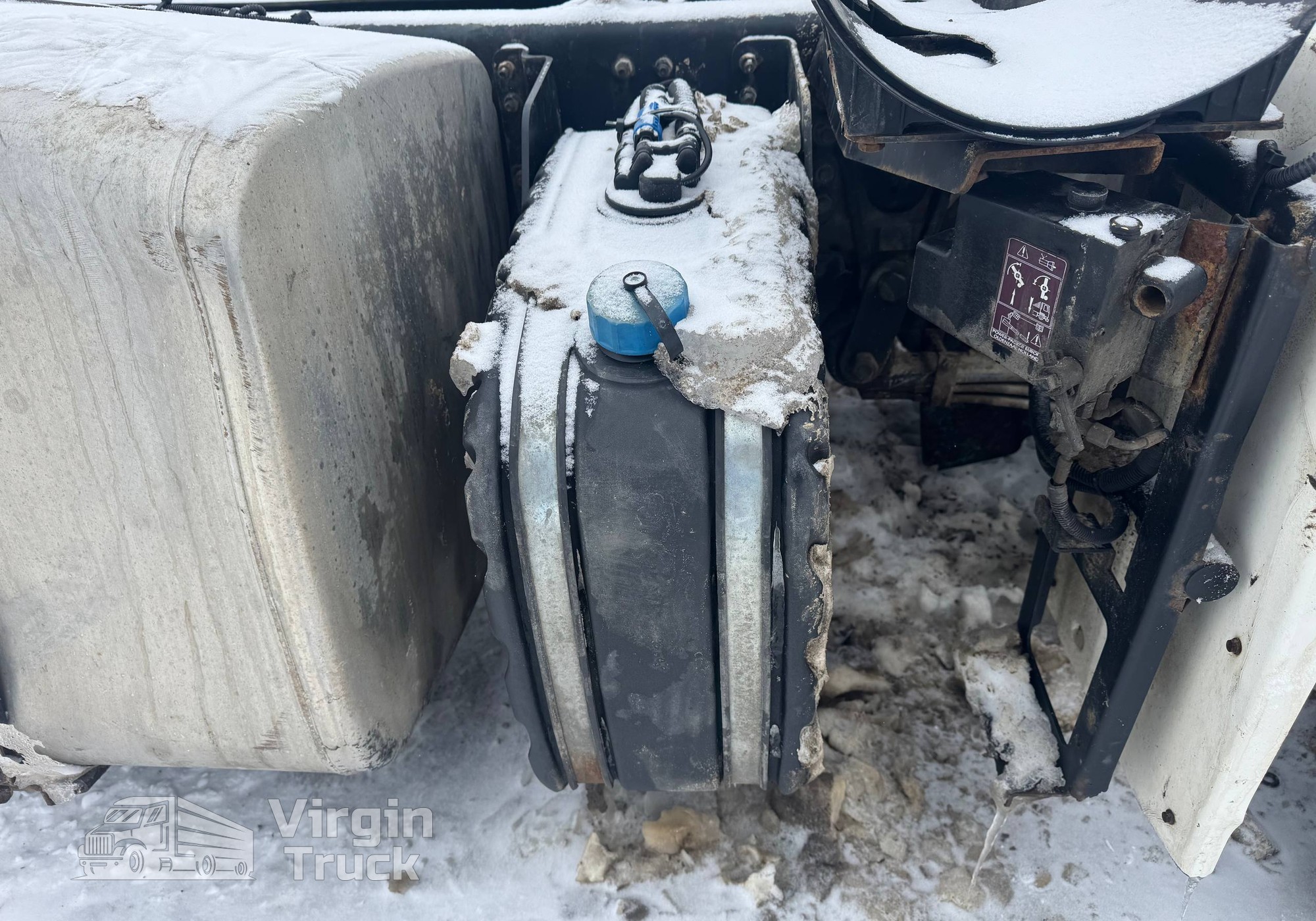 65801208305 Бак AdBlue 70L в сборе 2021г. для КАМАЗ 5490 (с 2013)