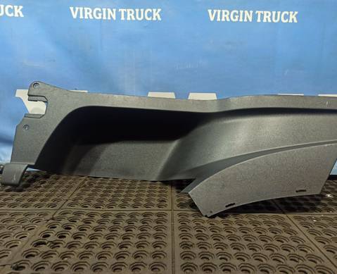 82136982 Накладка корпуса подножек левая для Volvo FH 4 (с 2012)