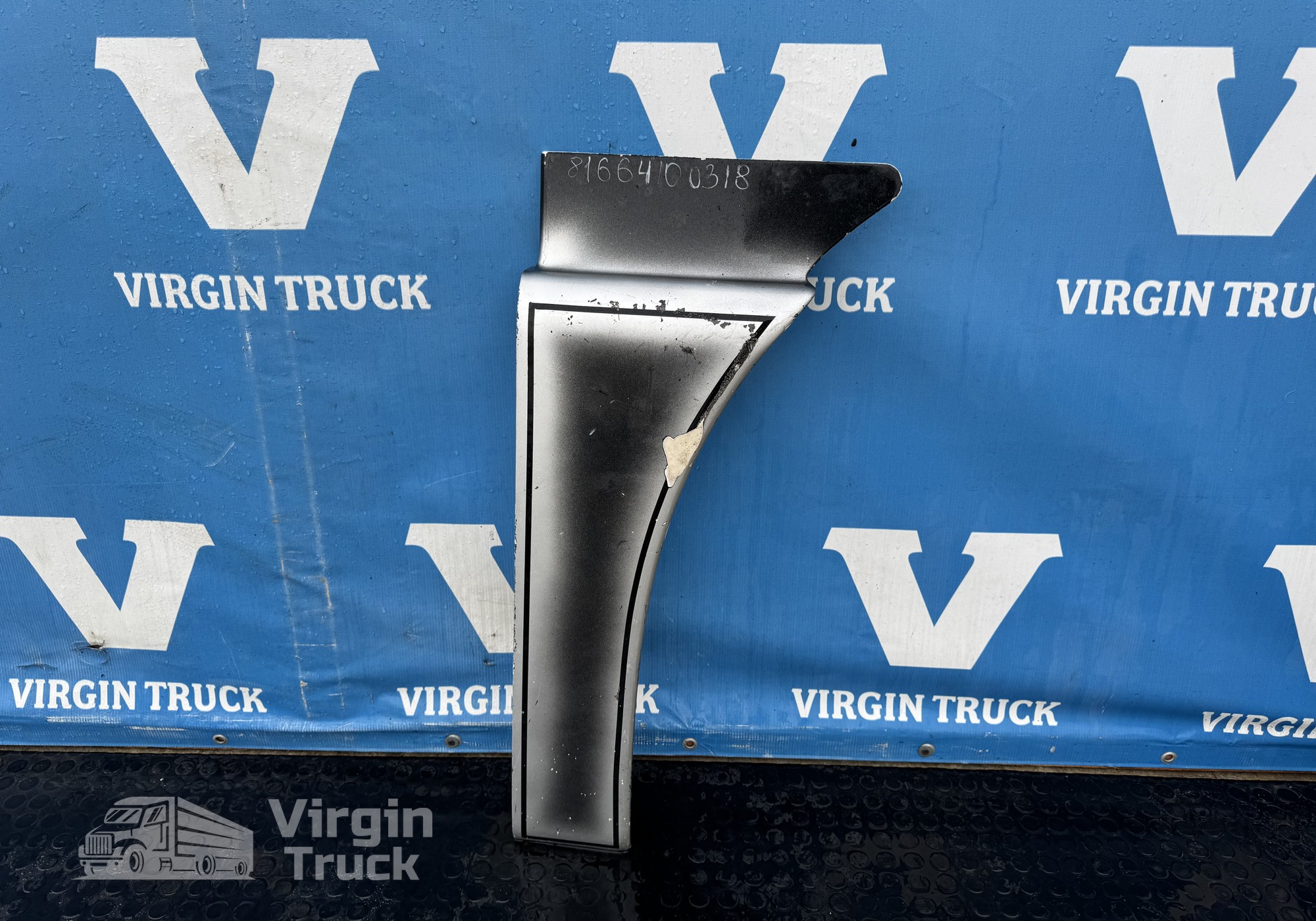 81664100318 Накладка крыла переднего правого для Man TGS