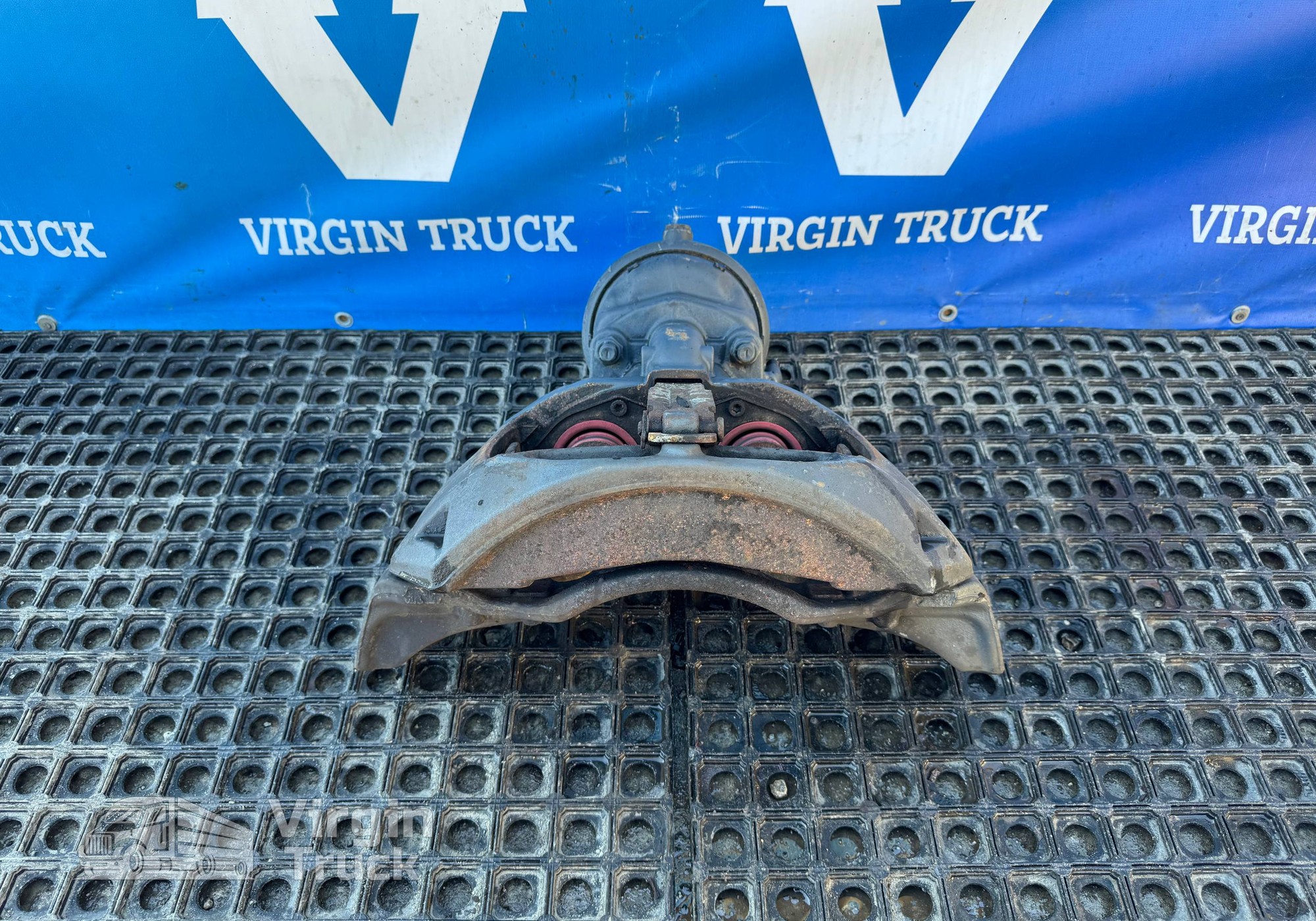 A0044207483 Суппорт передний левый 2021г. для Mercedes-Benz