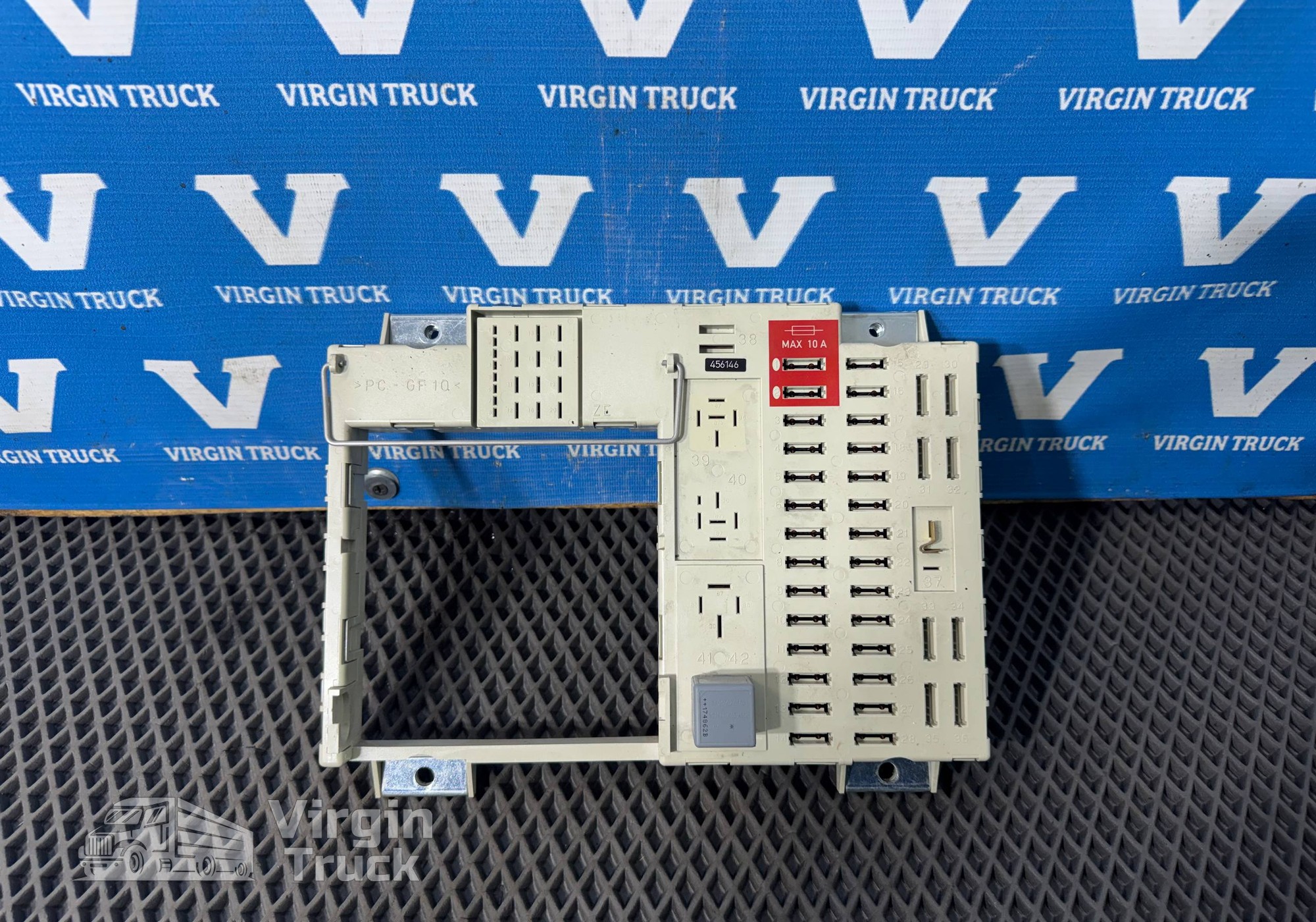 Блок предохранителей