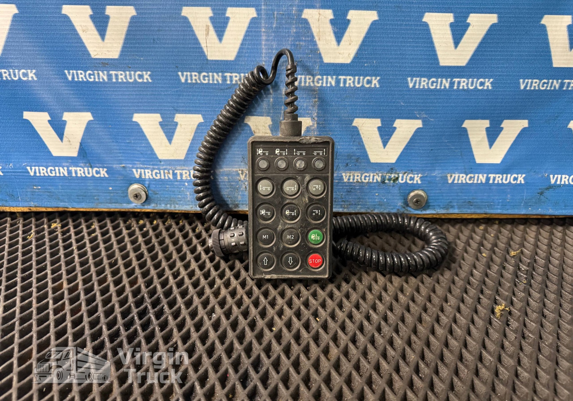 4460562500 Пульт управления пневмоподвеской 2017г.