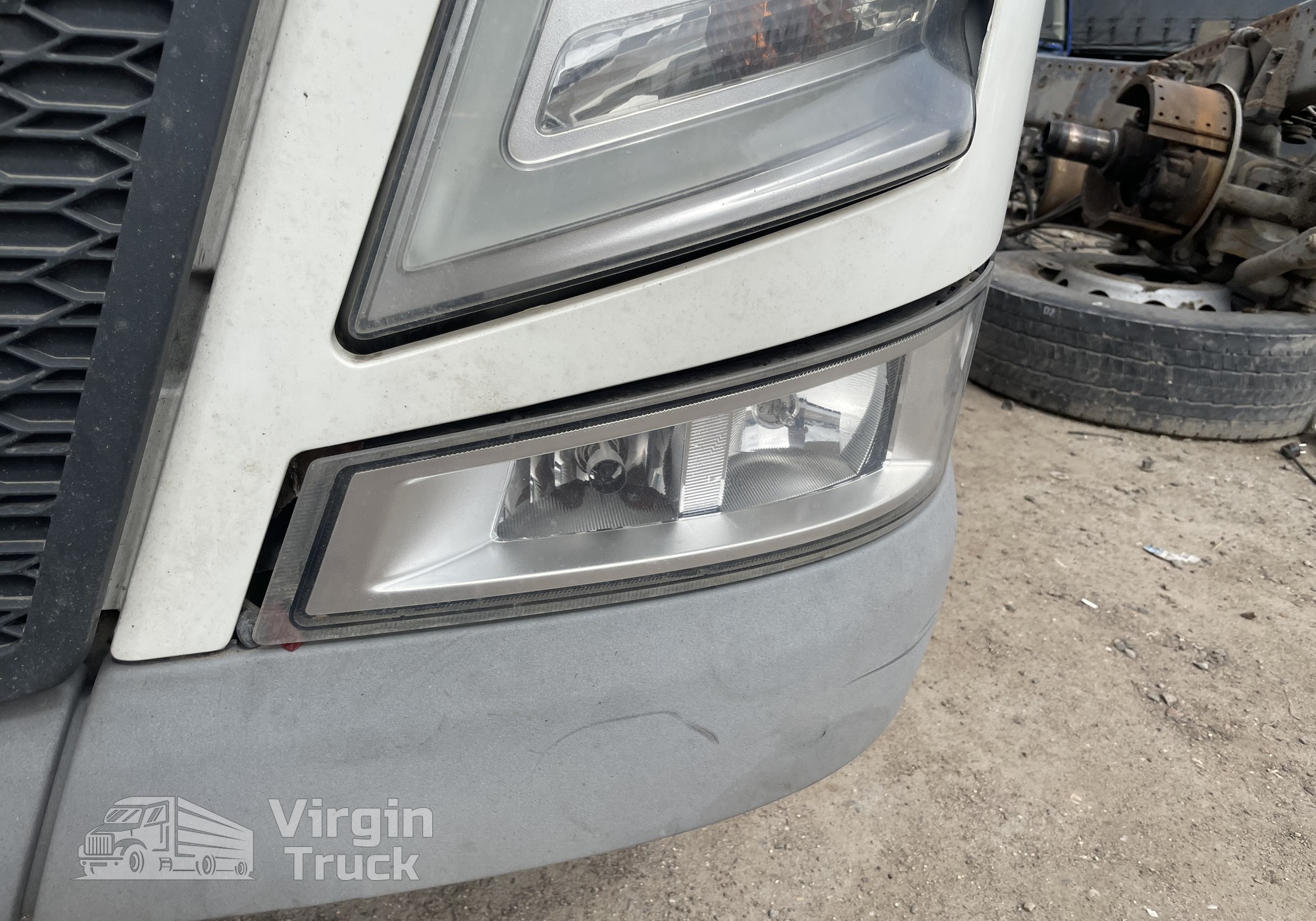 22332595 Фара противотуманная левая для Volvo FH 4 (с 2012)