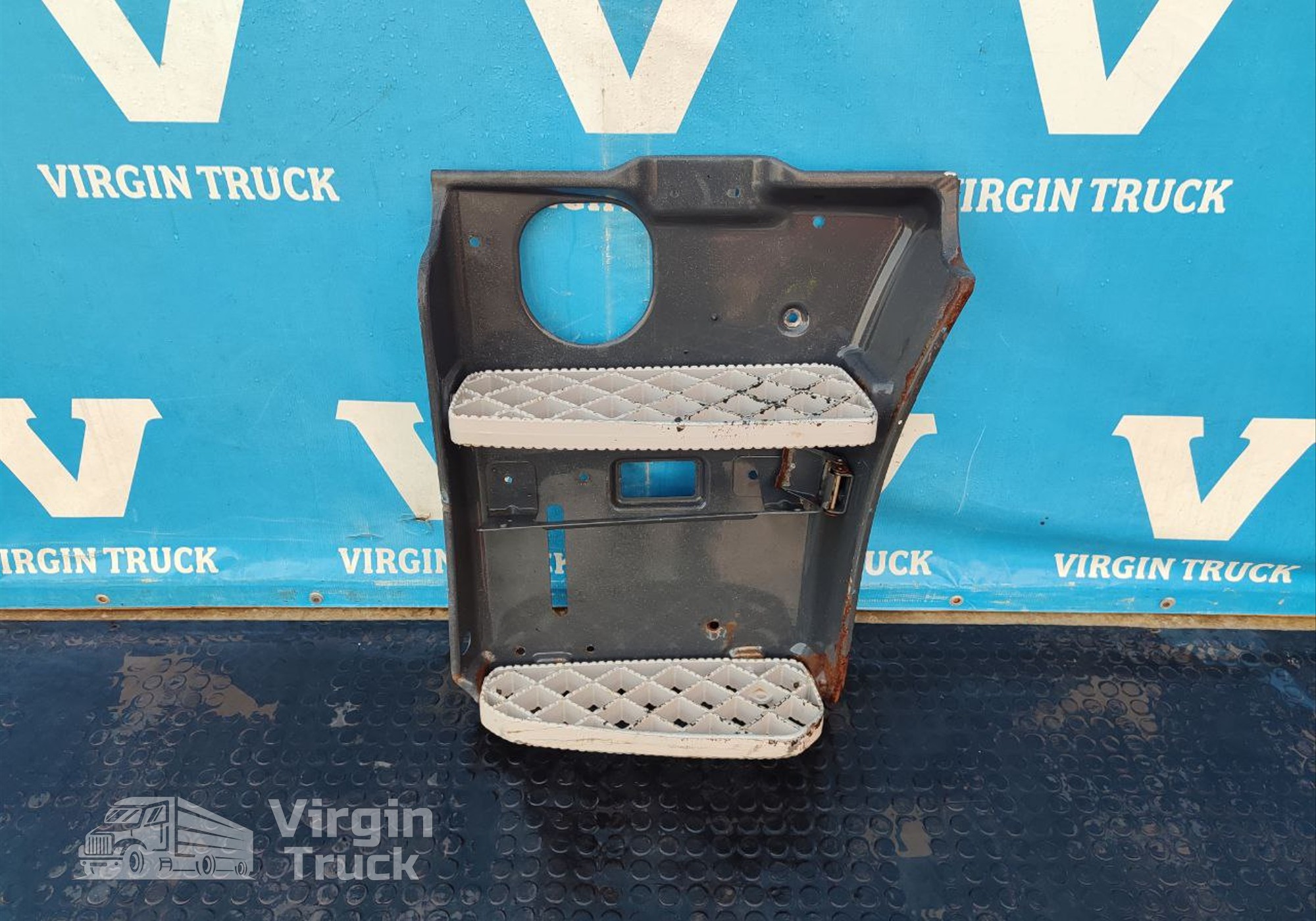 1515193 Корпус подножки левый для Scania 4-series P (с 1995 по 2007)