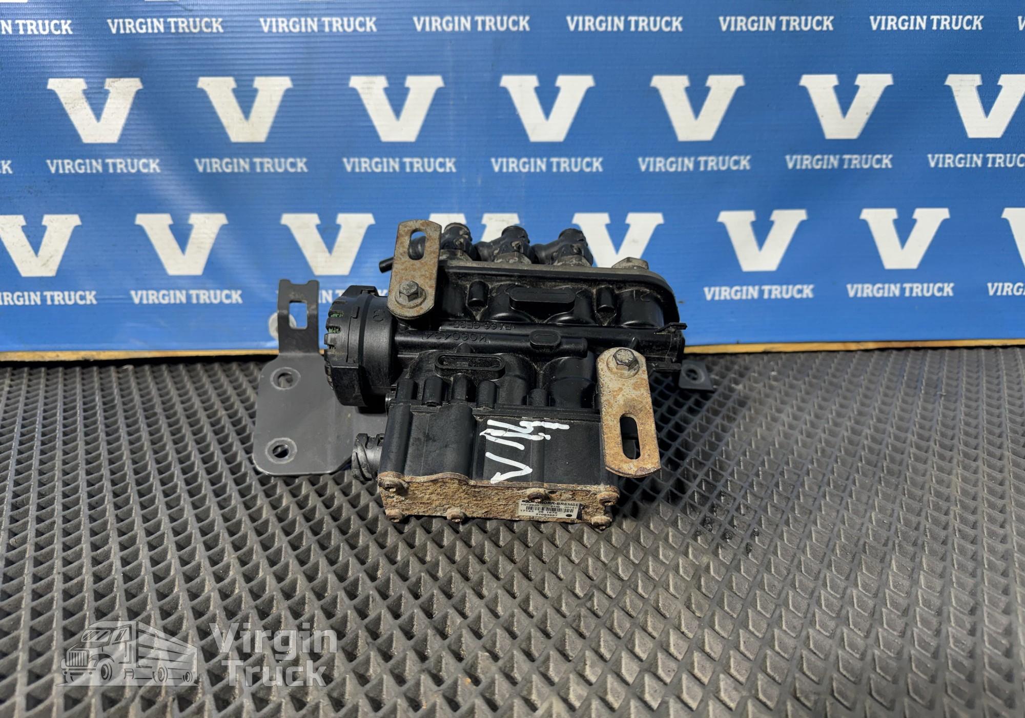 21083657 Кран уровня пола для Volvo FH