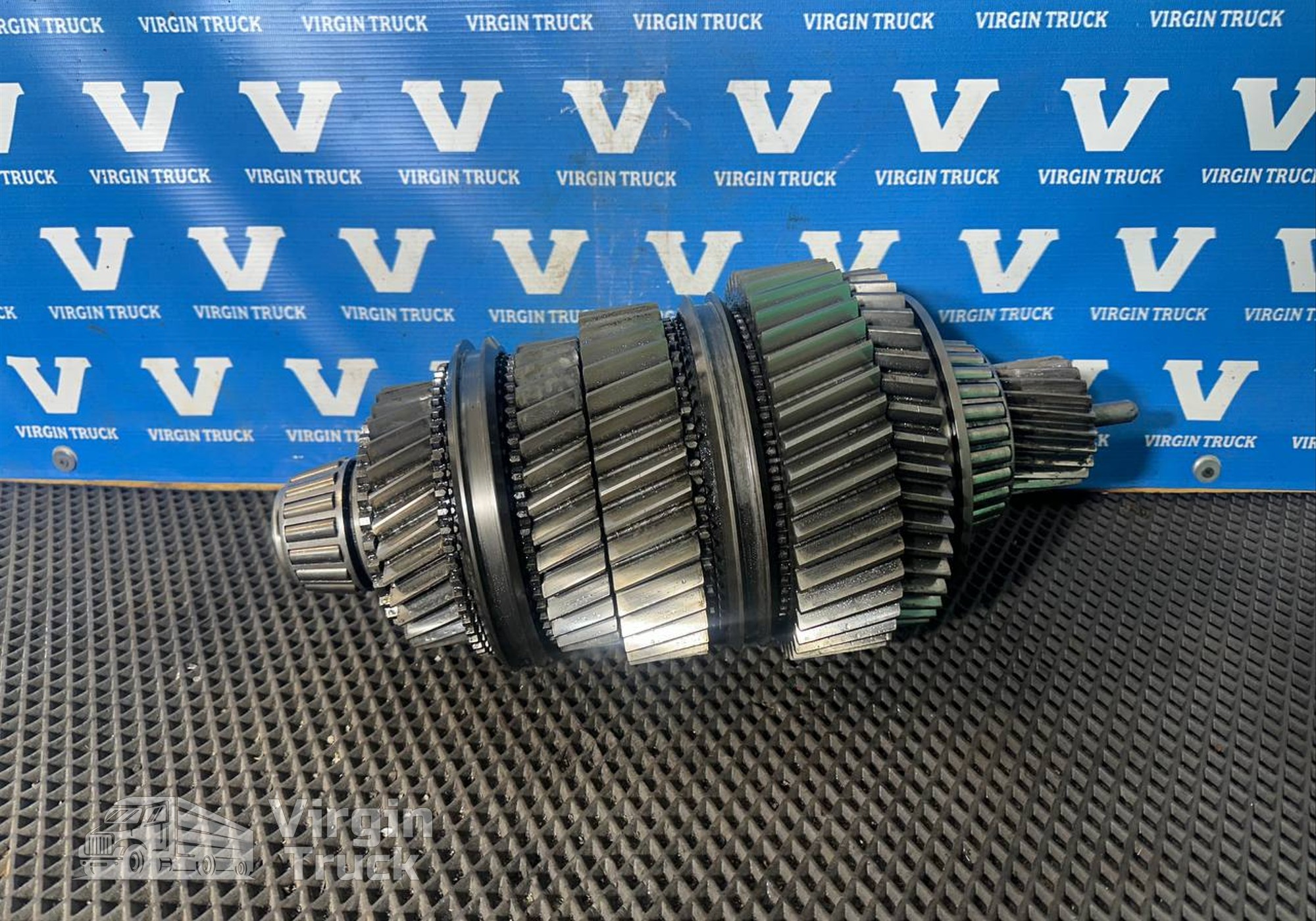 1315304131 Вторичный вал КПП ZF 16S151