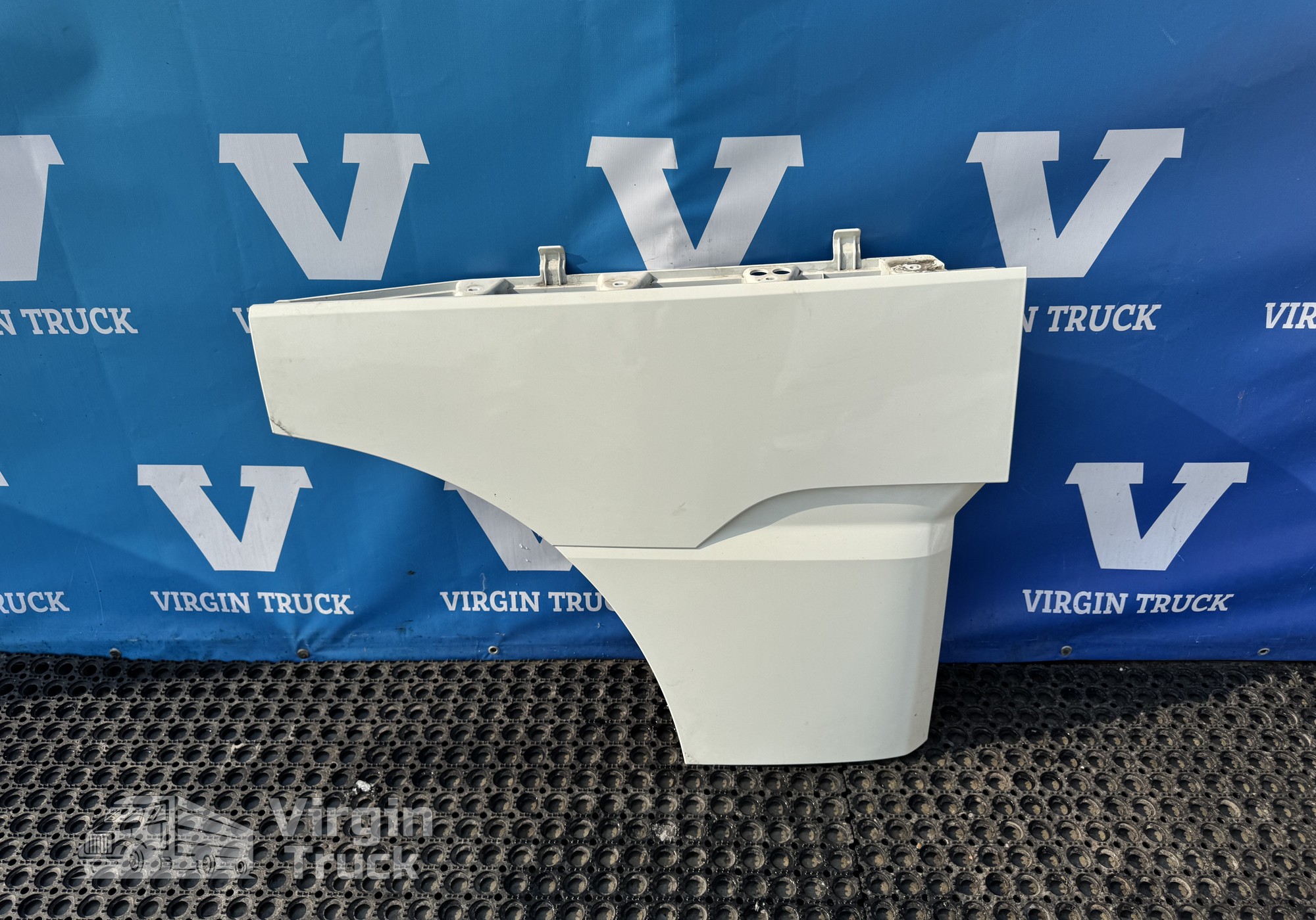 2046359 Продолжение двери правой 2021г для Daf XF106 (с 2012)