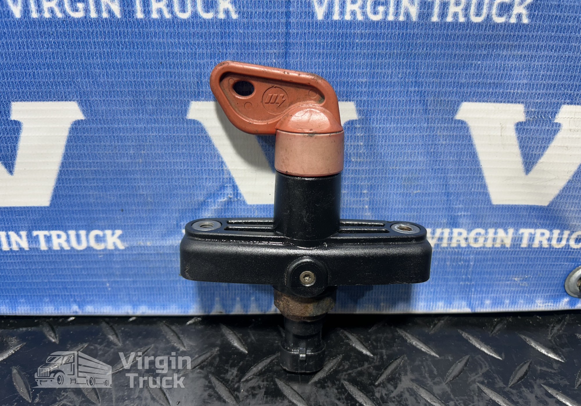 22446845 Выключатель массы