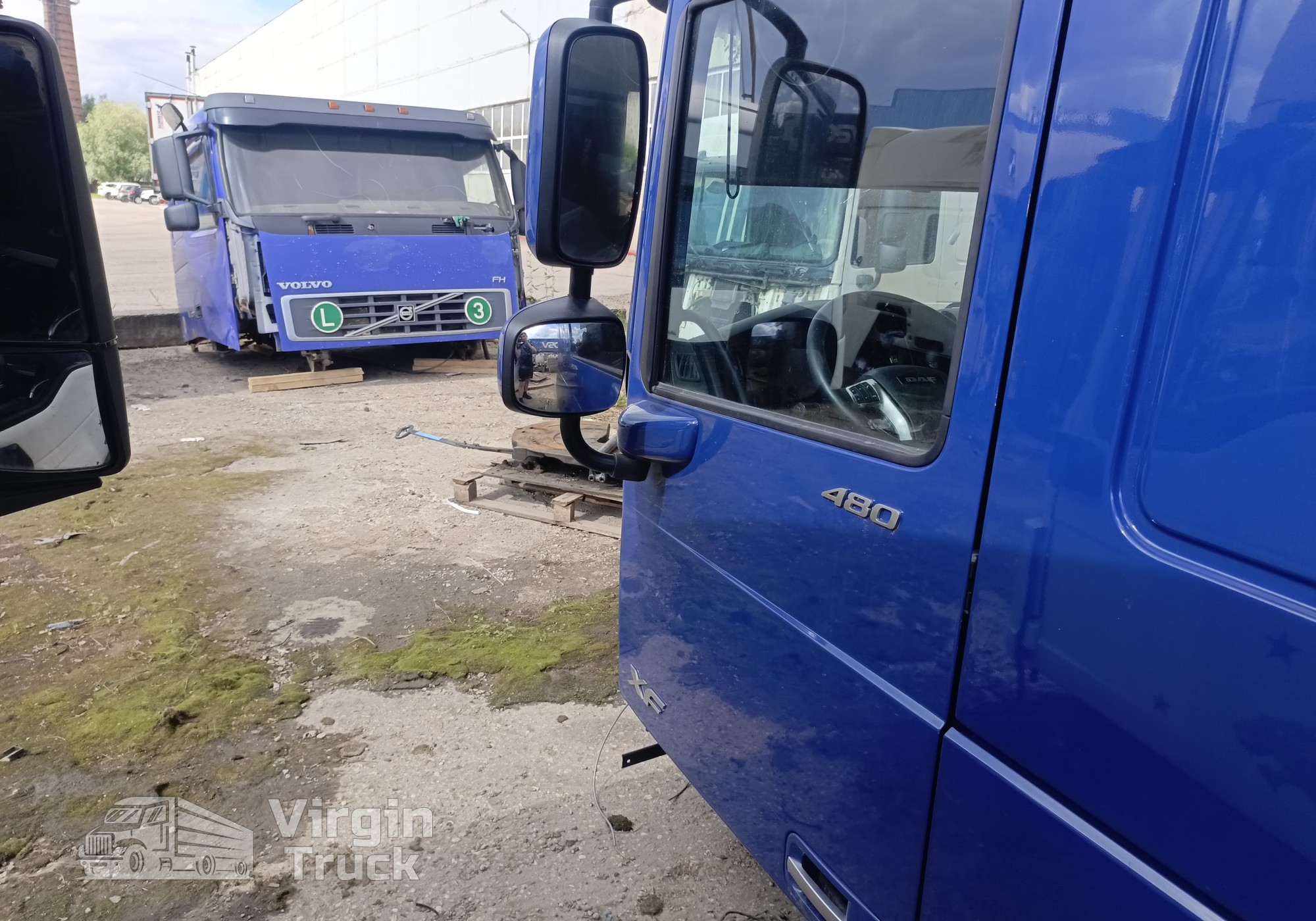 1881862 Дверь левая в сборе для Daf XF106 (с 2012)