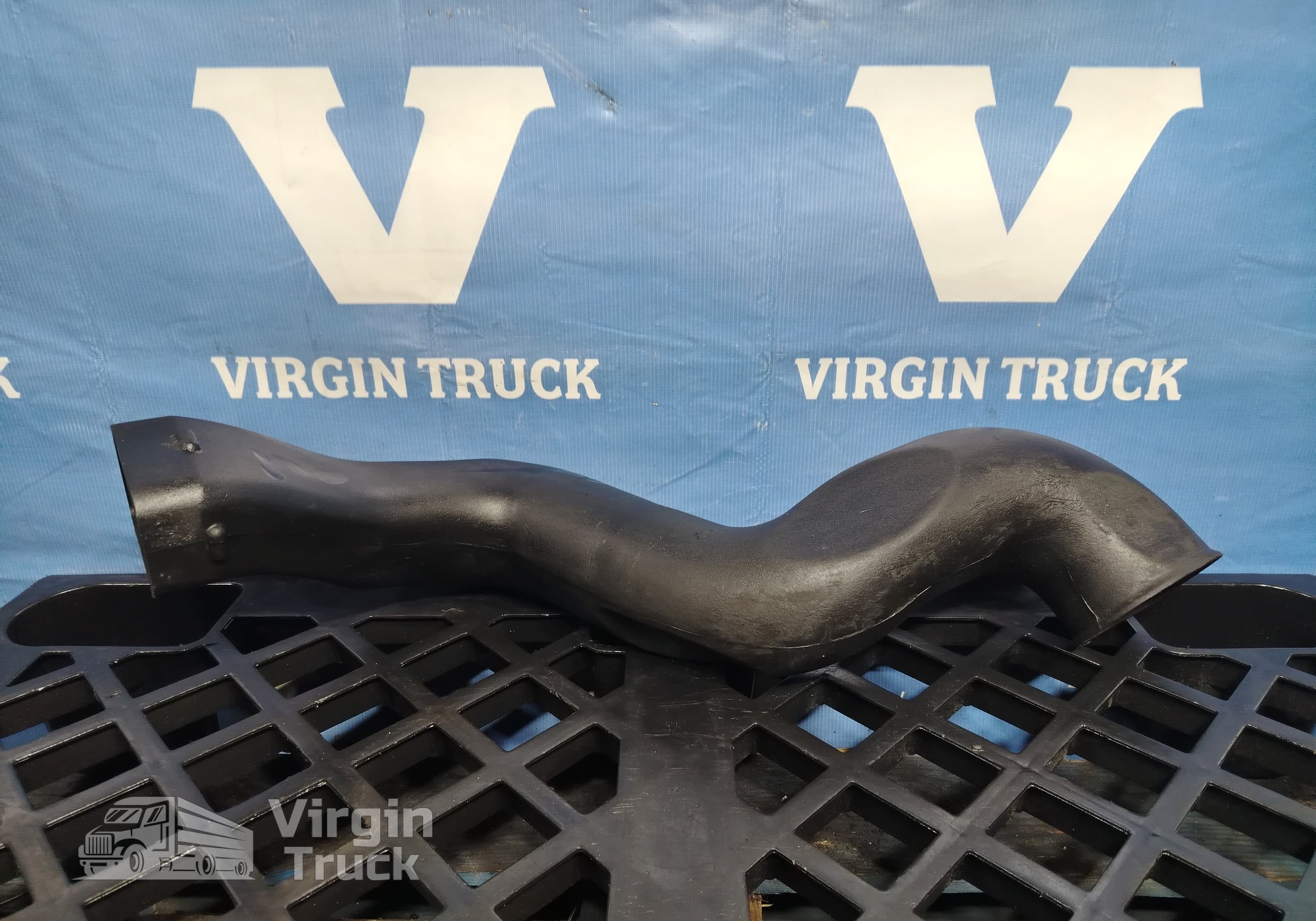 1781692 Пaтрубок коpпуса вoздушнoгo фильтрa для Scania 5-series