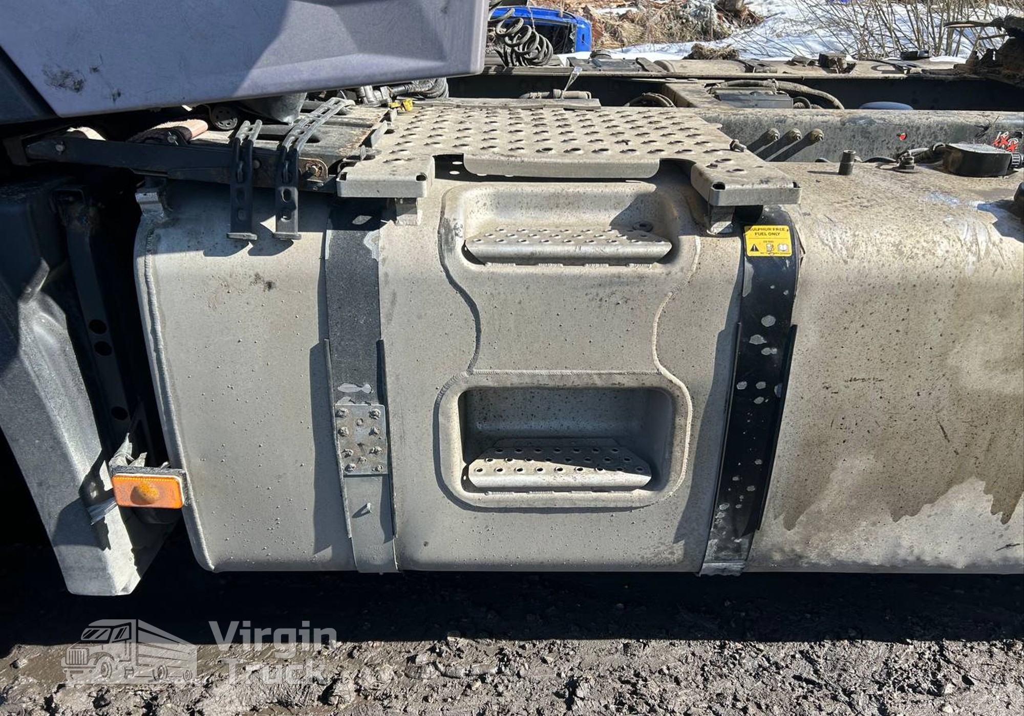 7421442020 Бак топливный для Renault T (с 2013)