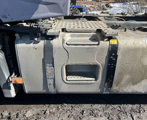 7421442020 Бак топливный в сборе 900л для Volvo