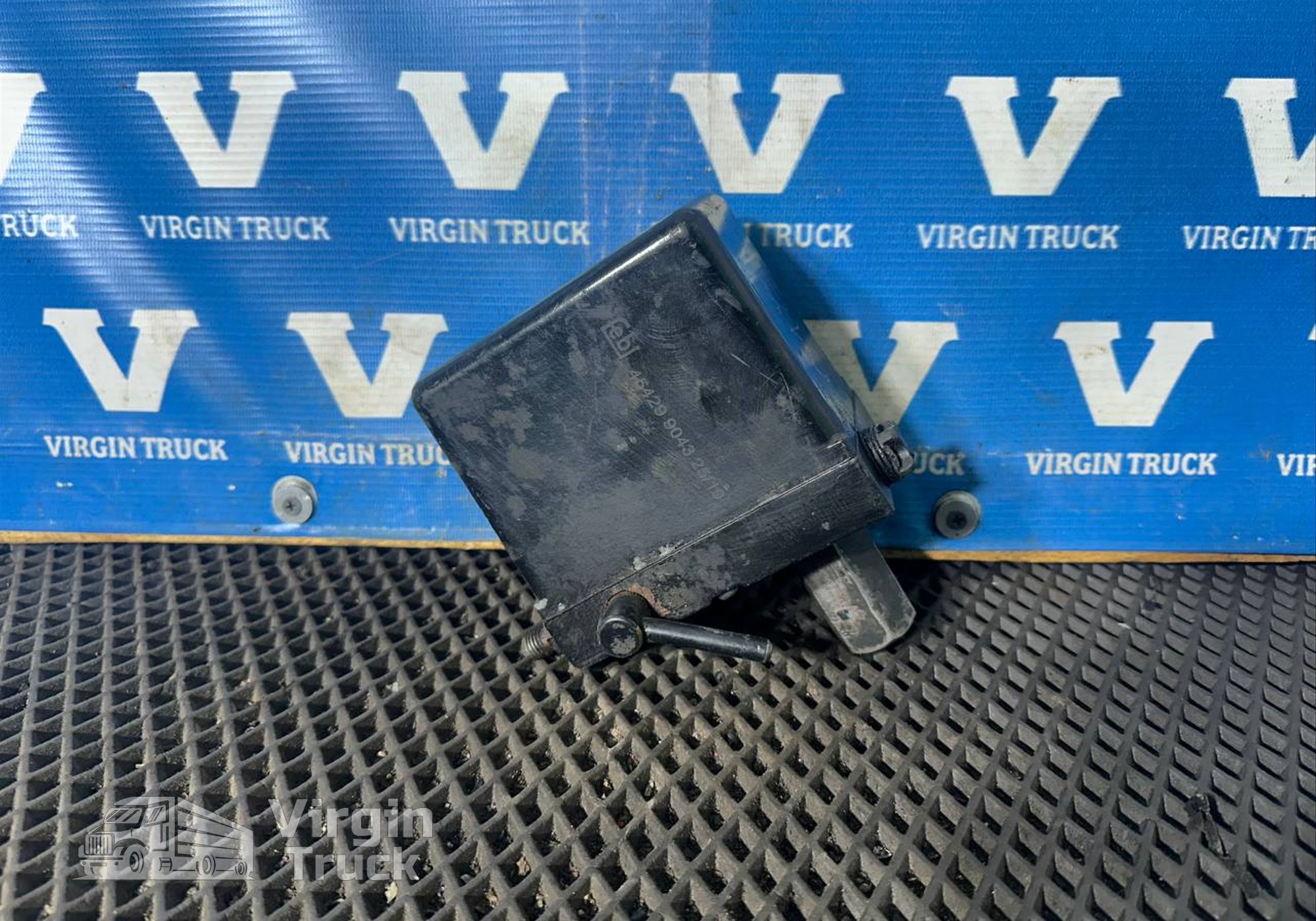 454299043 Насос подъема кабины