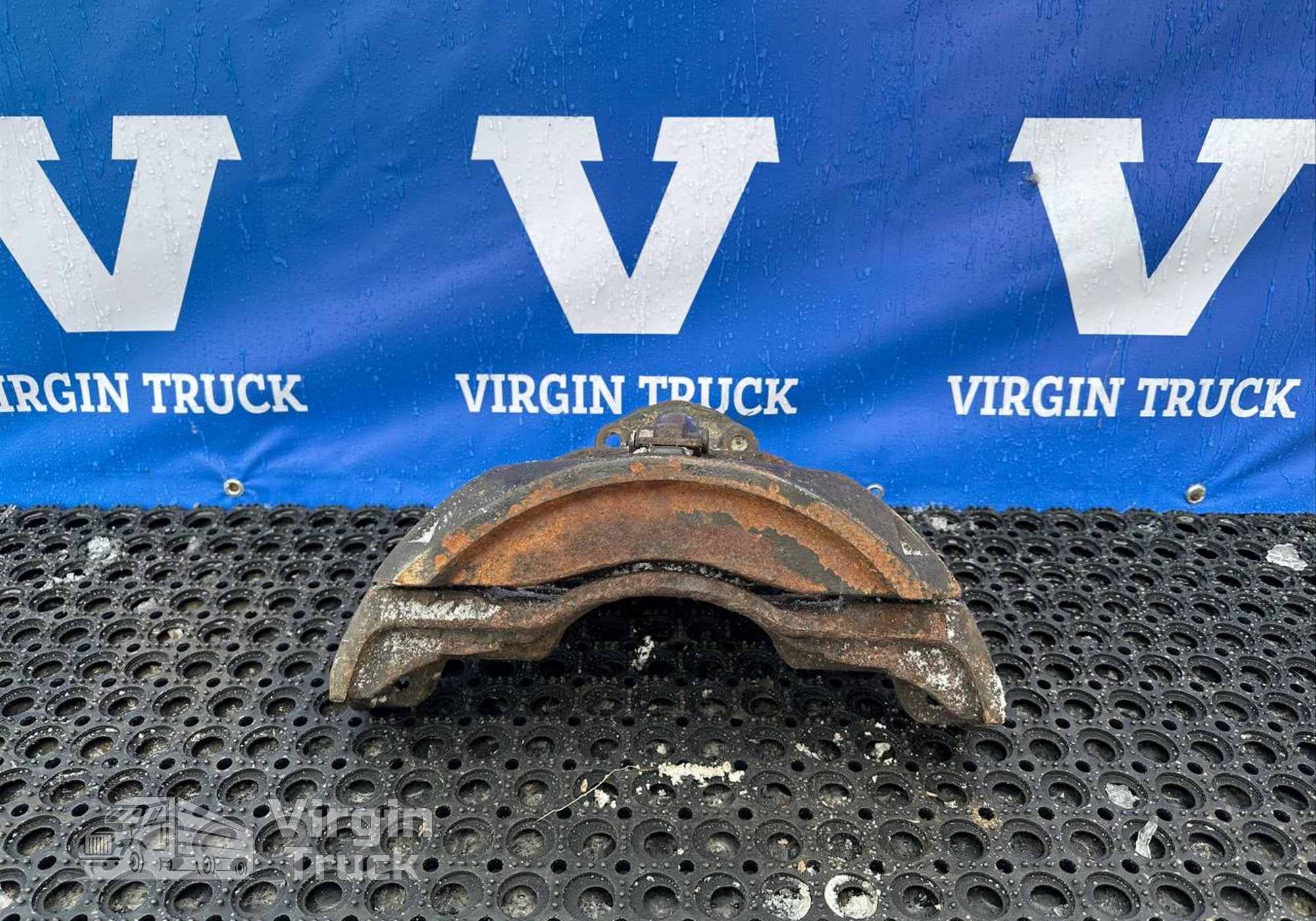 81508046510 Суппорт передний правый для Man TGS