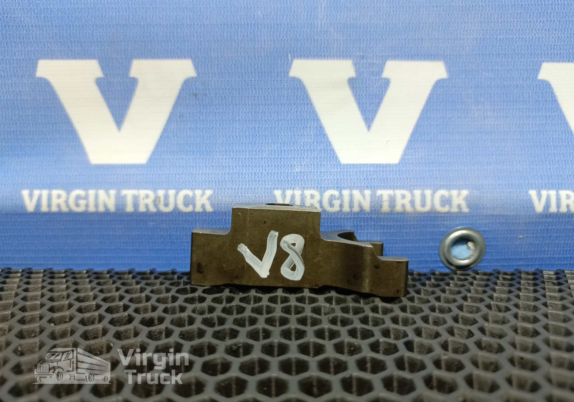 21425162 Кронштейн форсунки топливной для Volvo FH