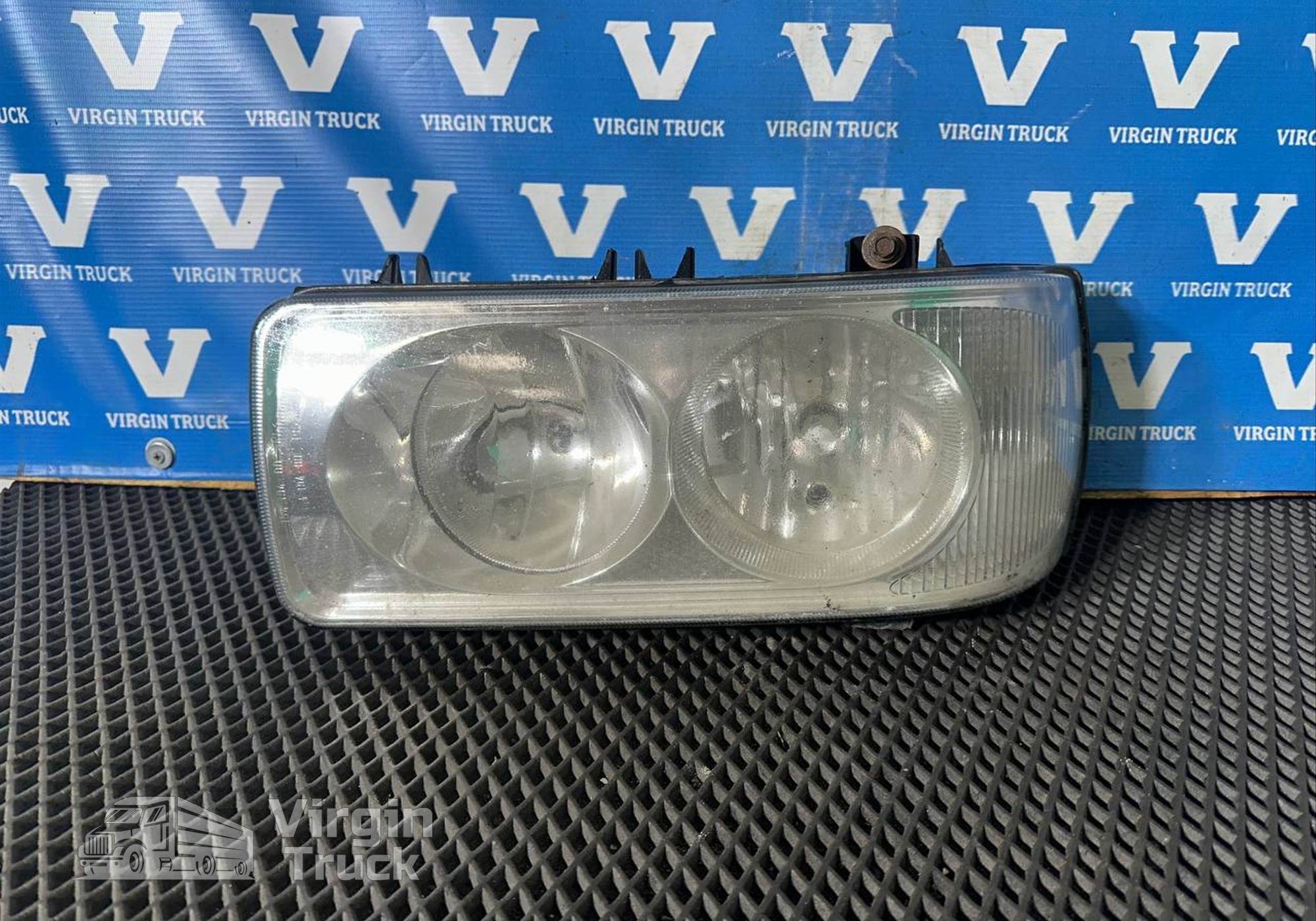 15426100 Фара левая для Daf XF95