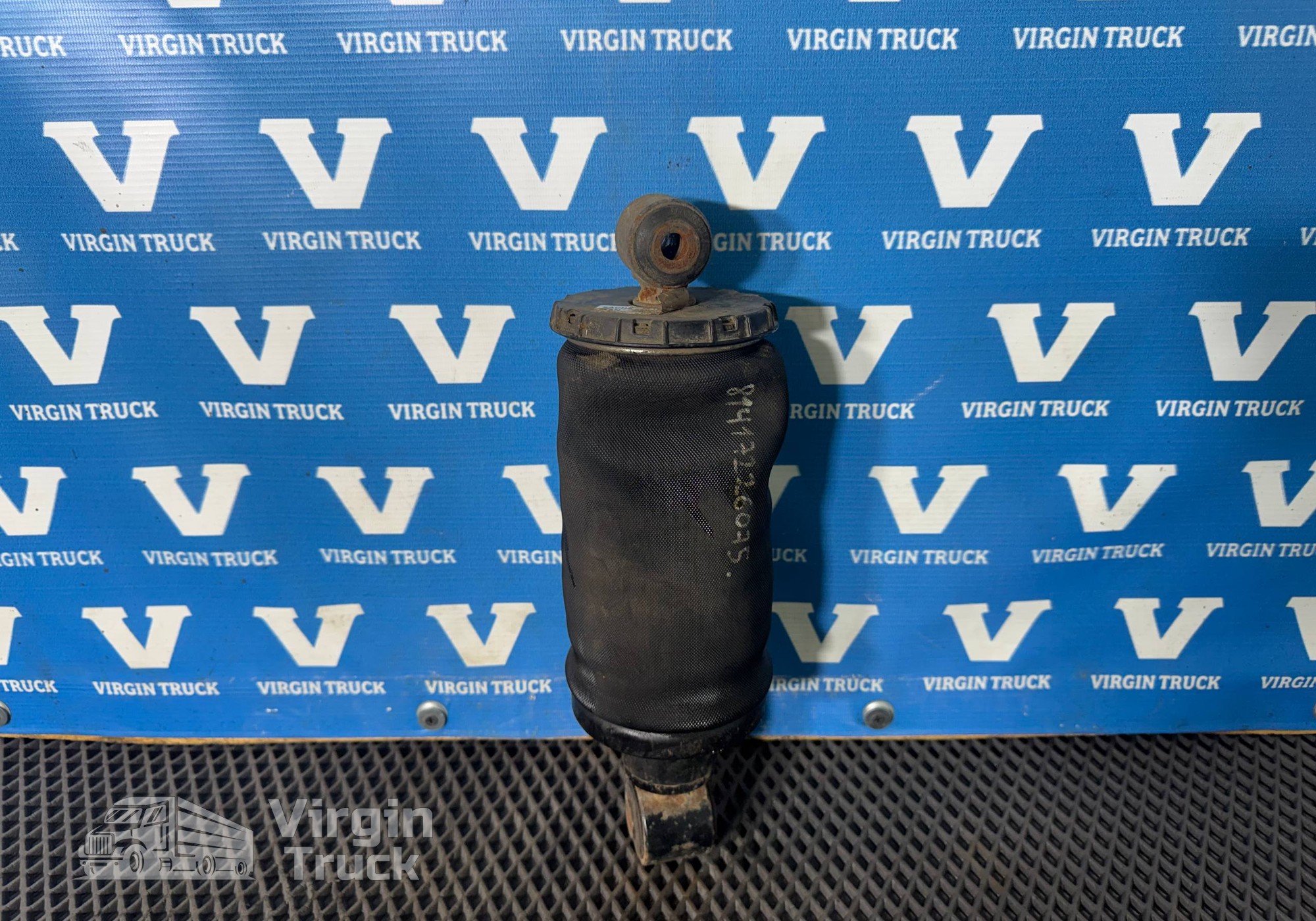 81417226075 Подушка кабины задняя для Man TGX