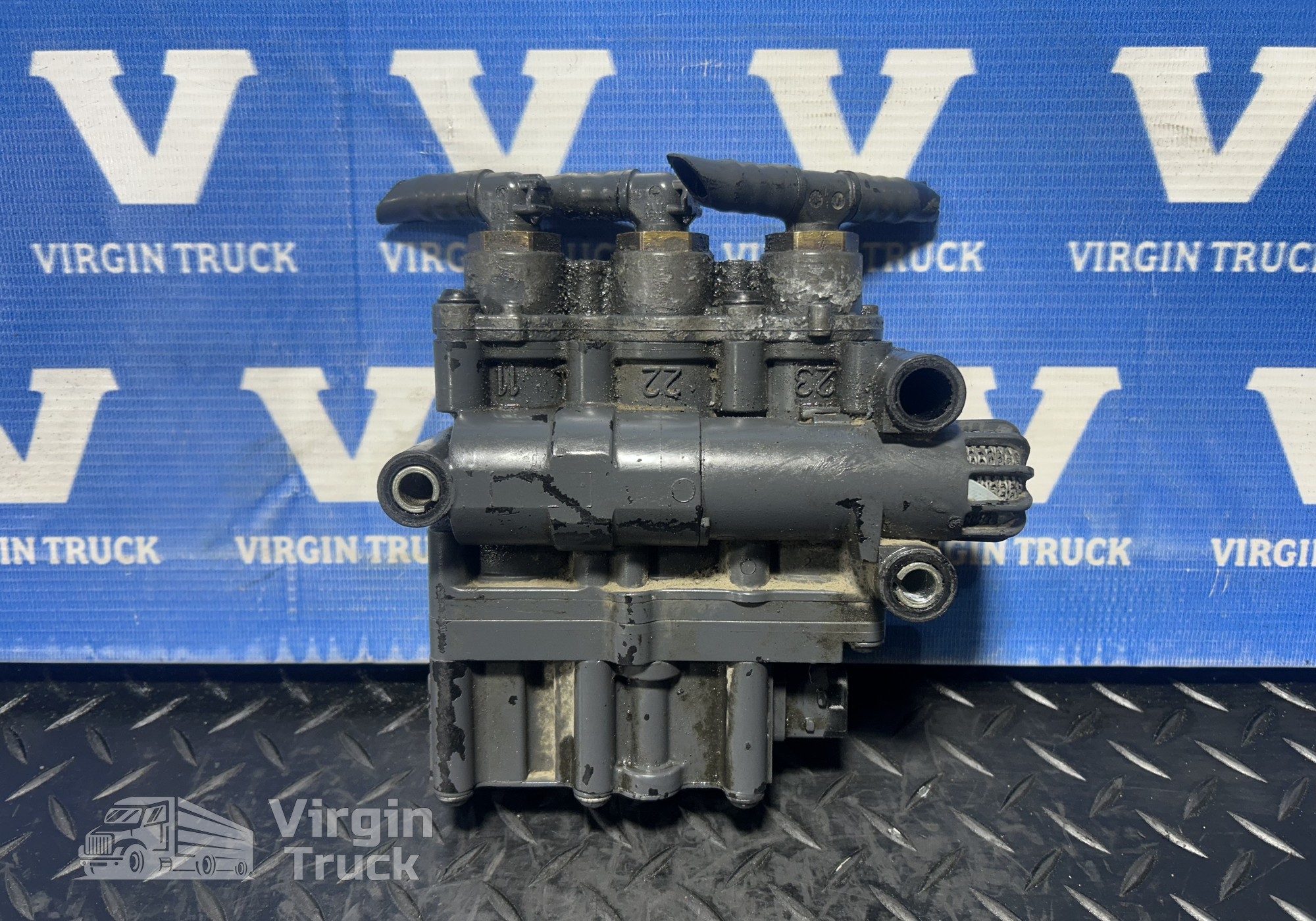 4728900410 Кран уровня пола