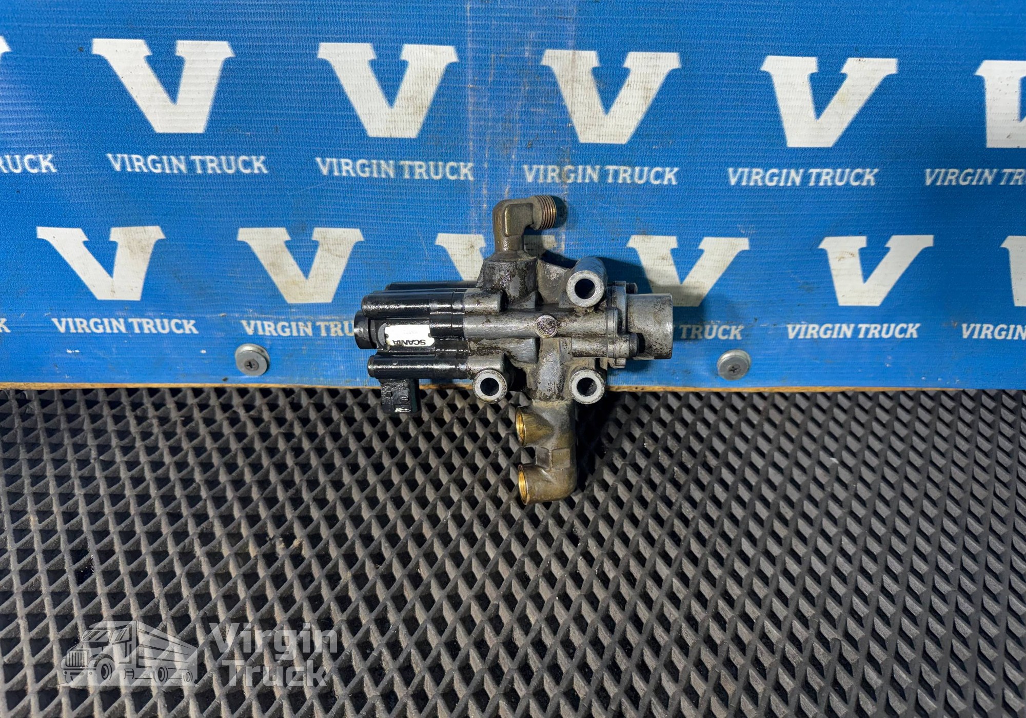 2158373 Клапан ускорительный для Scania 6-series