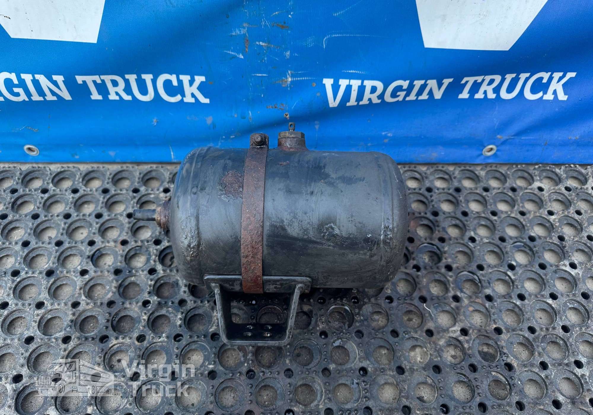 81514010194 Ресивер воздушный 4L