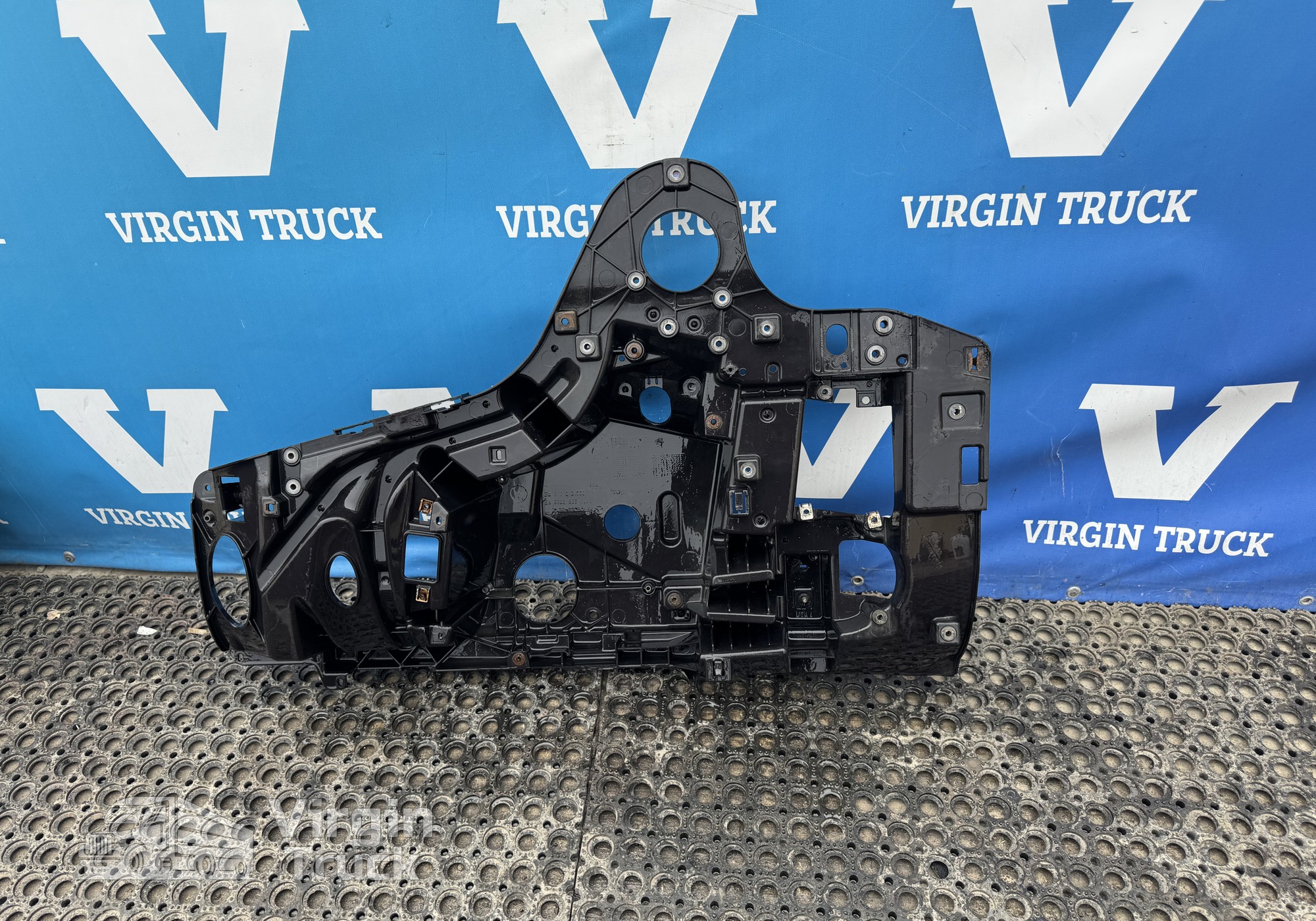 9608852265 Kорпус фaры прaвый для Mercedes-Benz Actros New Actros MP4 (с 2011)