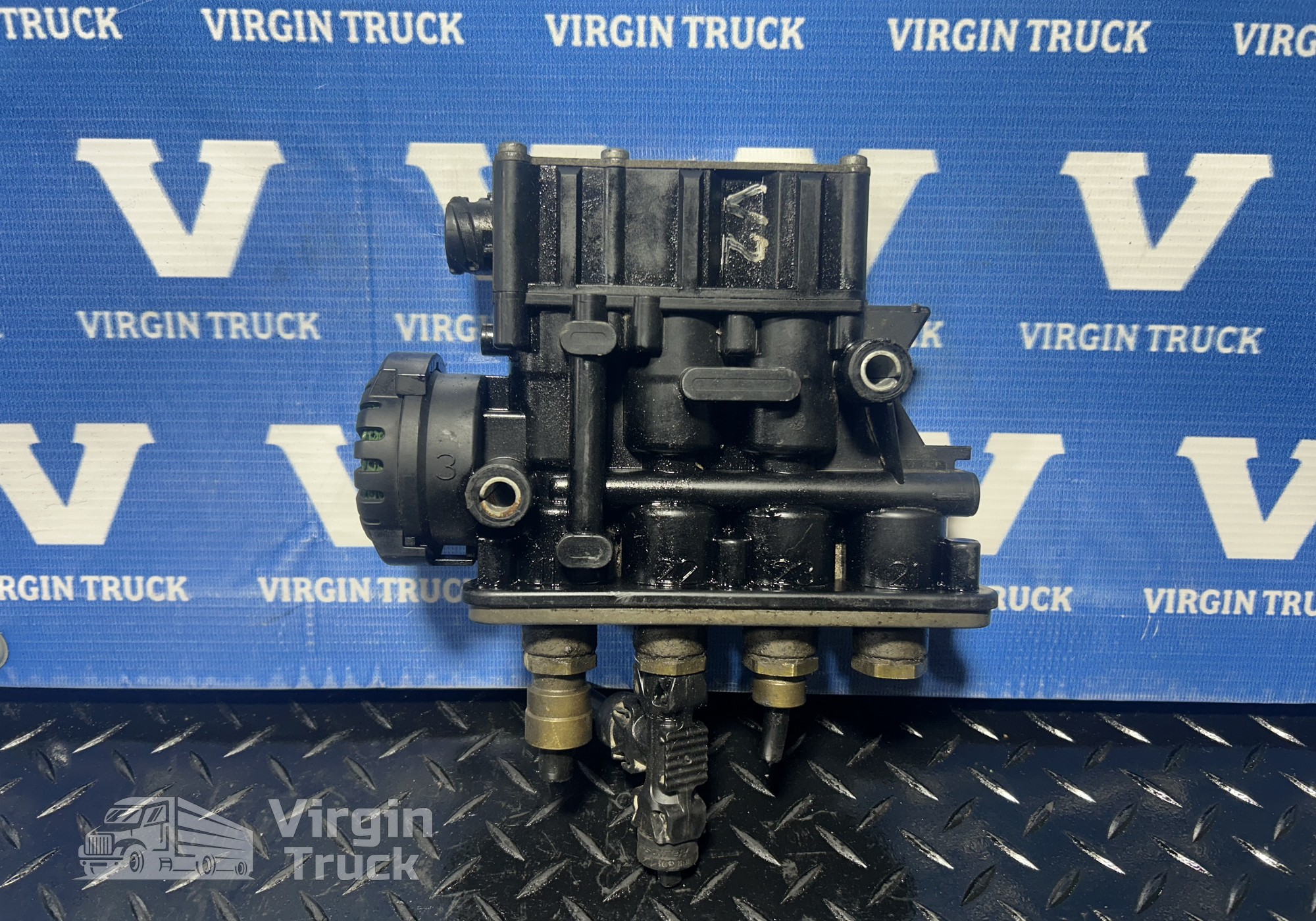 5010457434 Кран тормозной