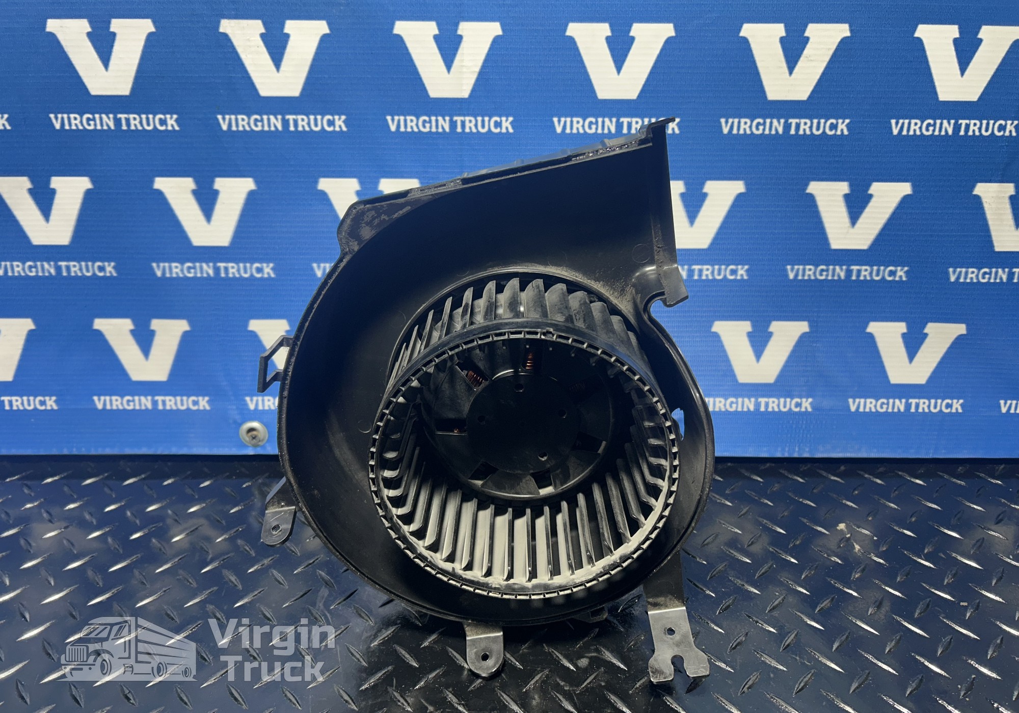 181900183 Моторчик Отопителя для Daf XF106 (с 2012)