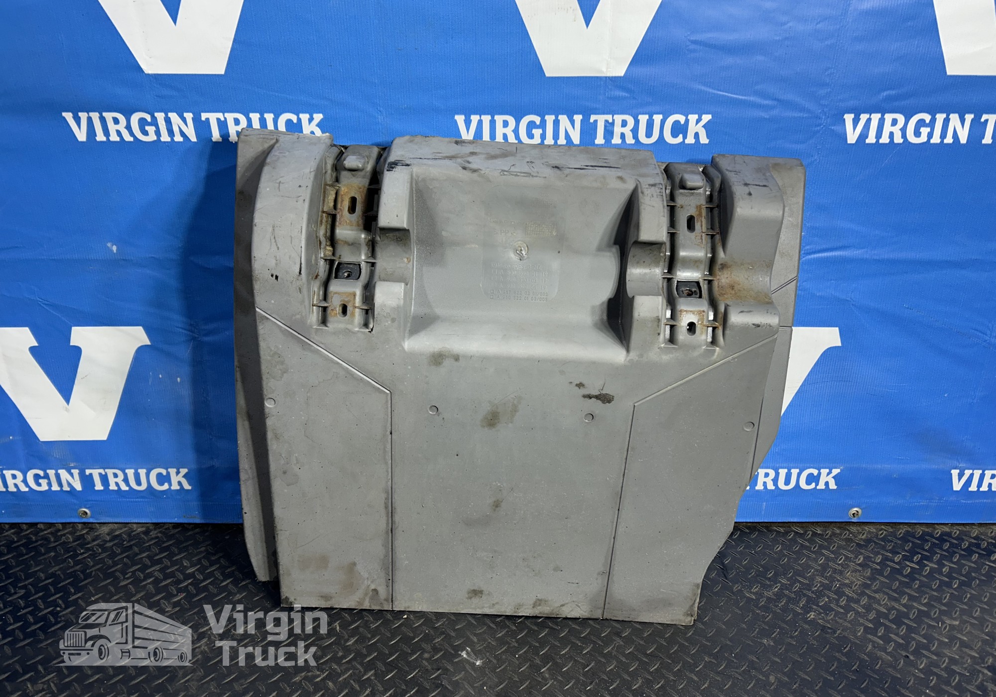 9305200119 Крыло для Mercedes-Benz Actros