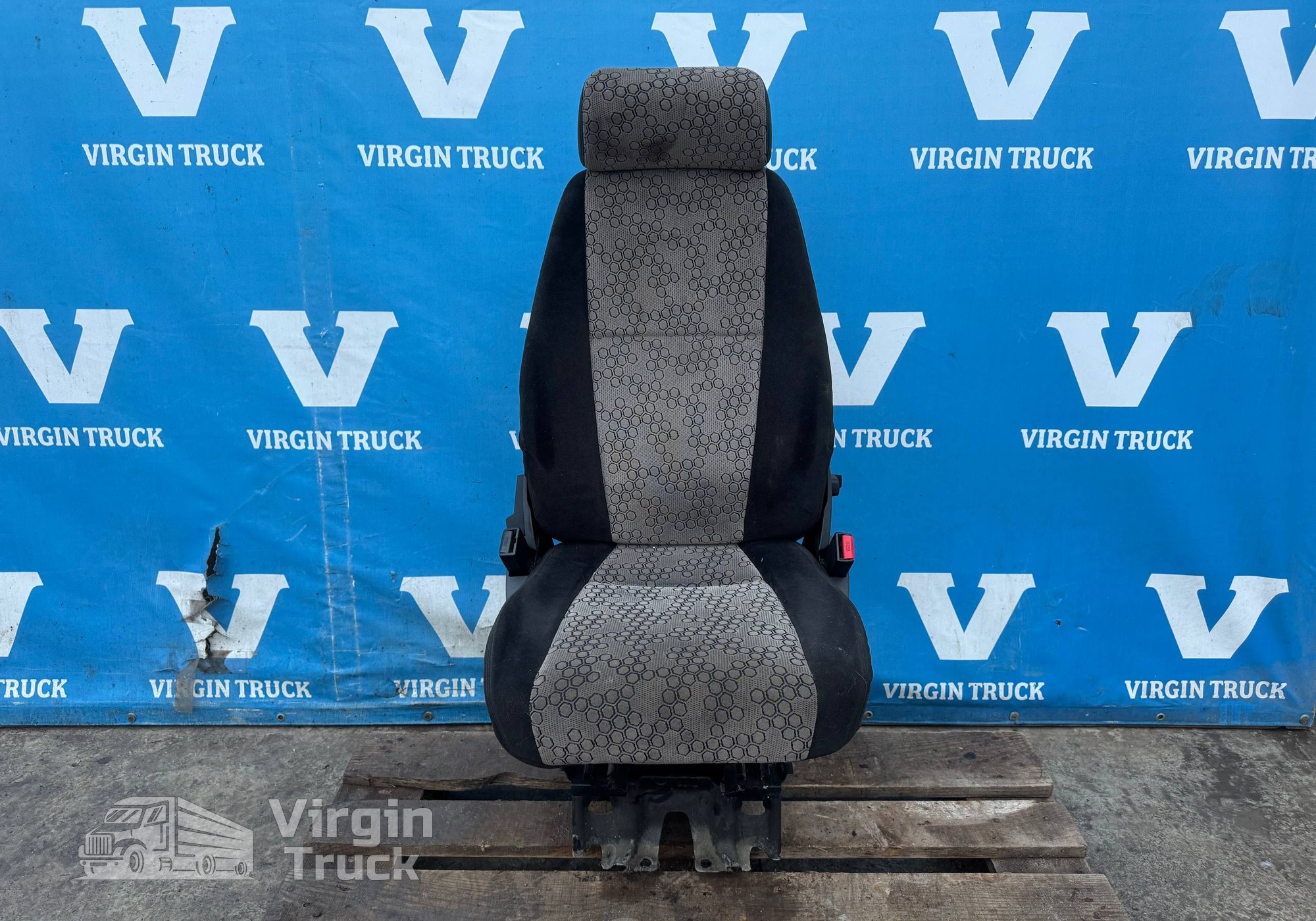 2299711 Cиденьe паccажирскoe мexaничeское для Scania 5-series P (с 2004 по 2016)