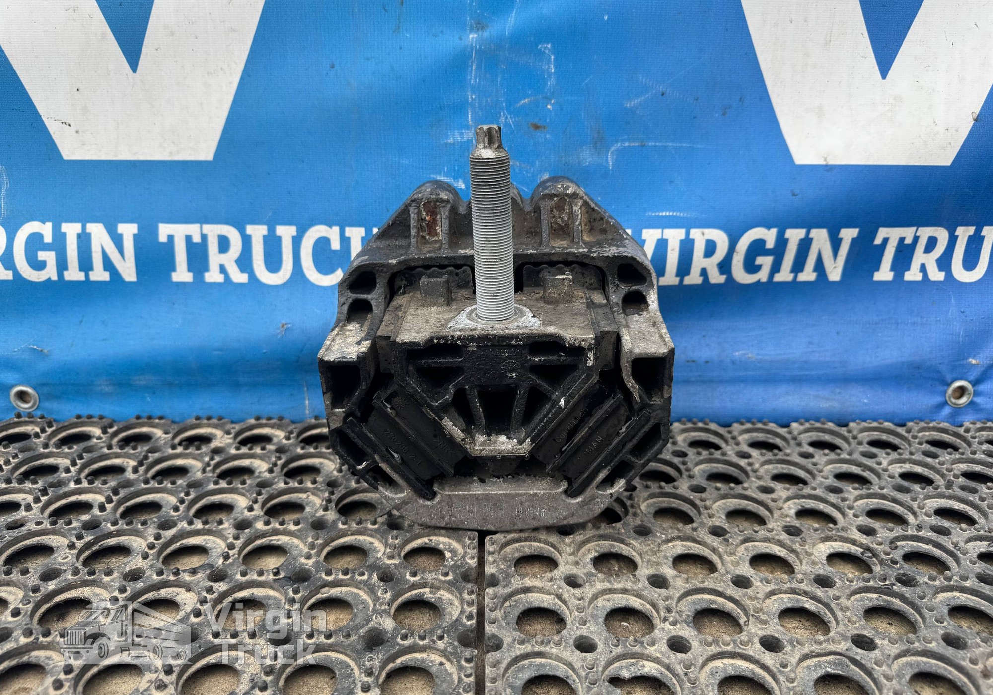 81962100670 Подушка двигателя передняя для Man TGX II (с 2012)