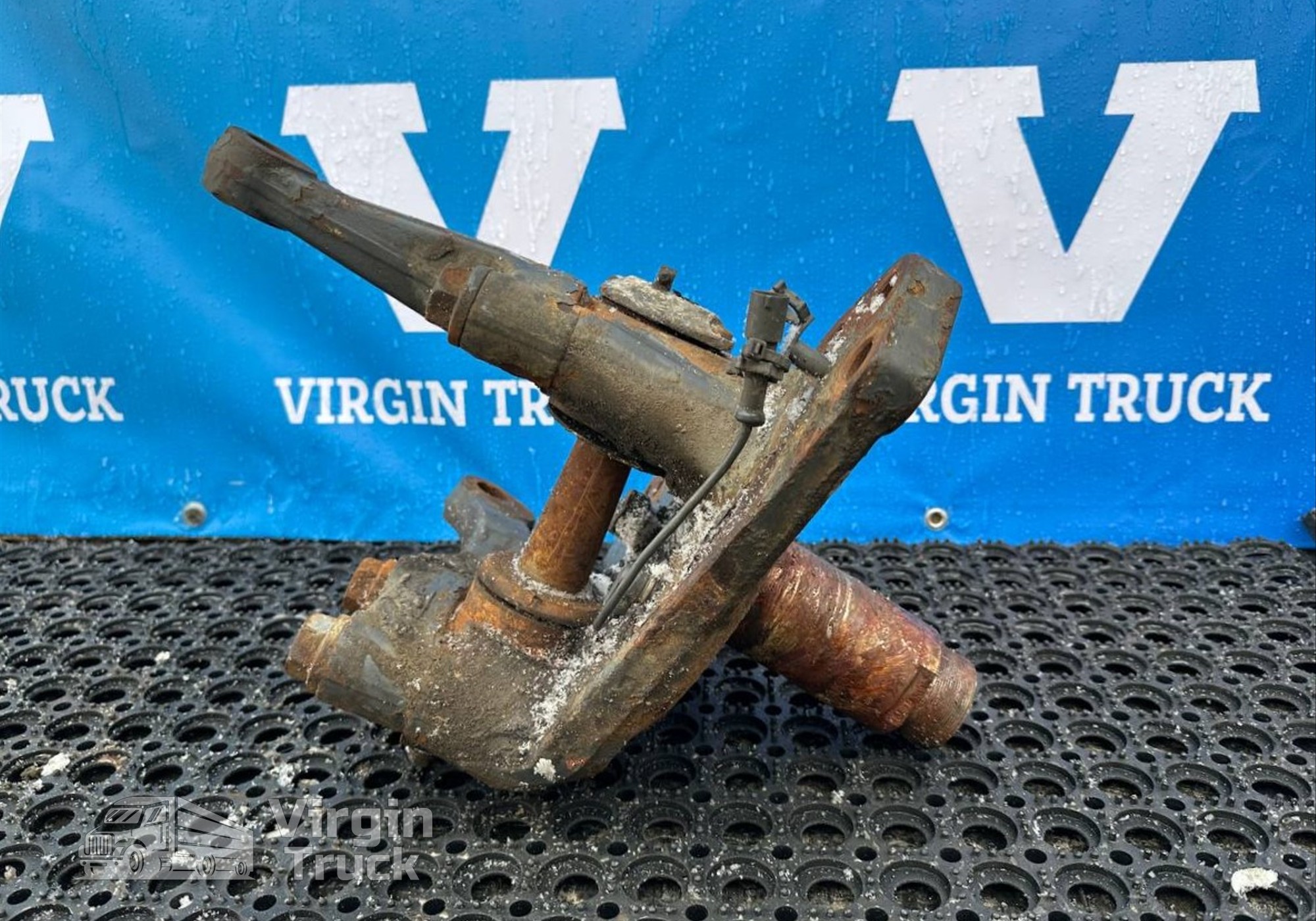 1794847 Кулак поворотный левый для Daf XF95