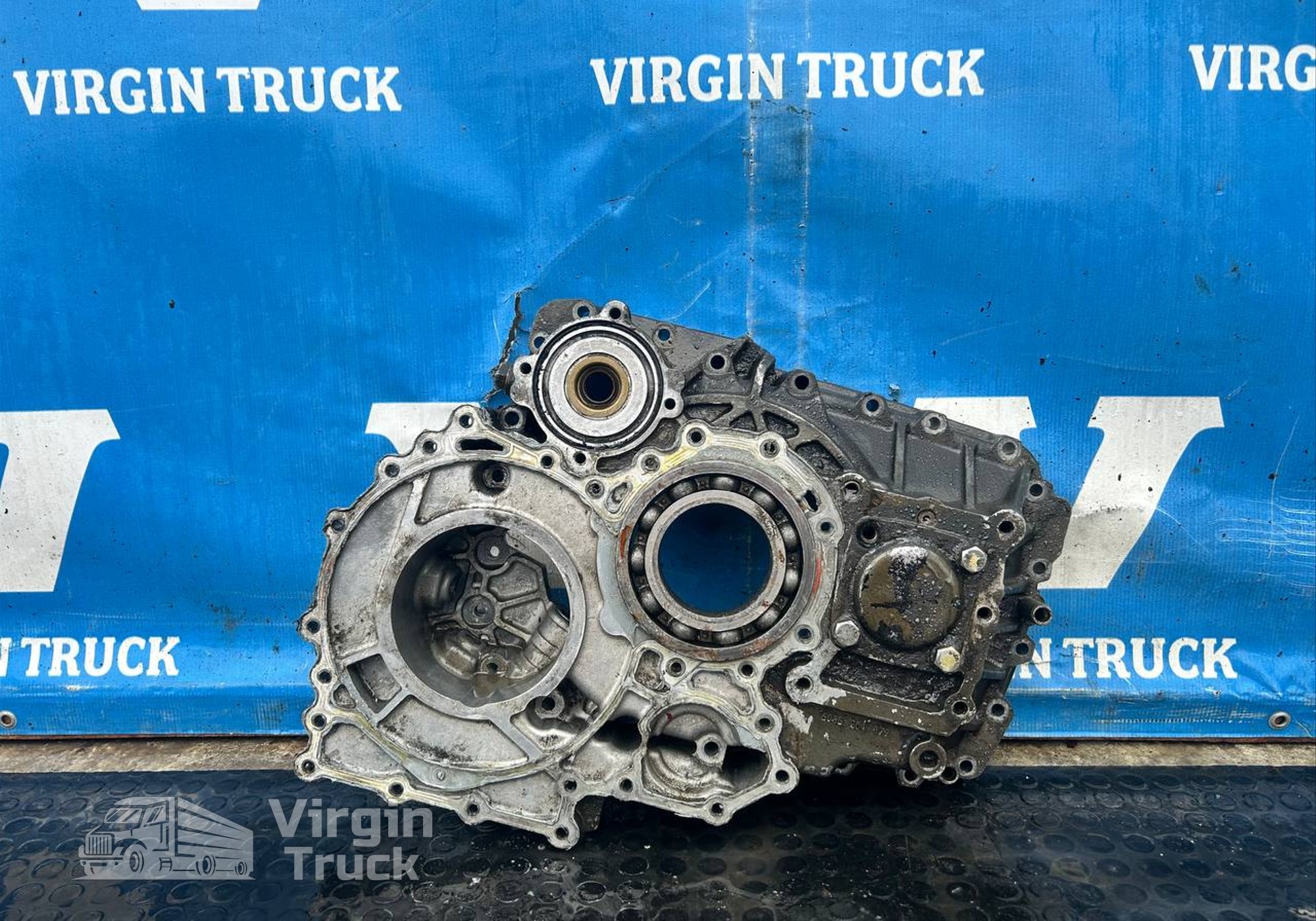 6085201079 Крышка КПП задняя ZF